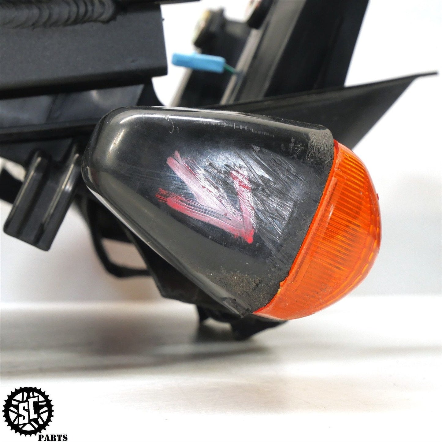 2001-2003 HONDA CBR600 F4i SPLIT SEAT SUBFRAME BATTERY TRAY TURN SIGNAL H29