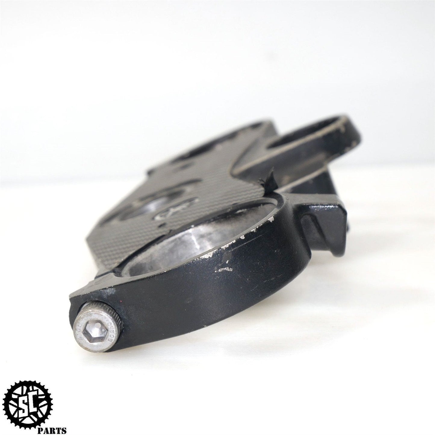 2002 2003 YAMAHA YZF R1 UPPER TRIPLE TREE FORK TOP CLAMP BRIDGE Y07