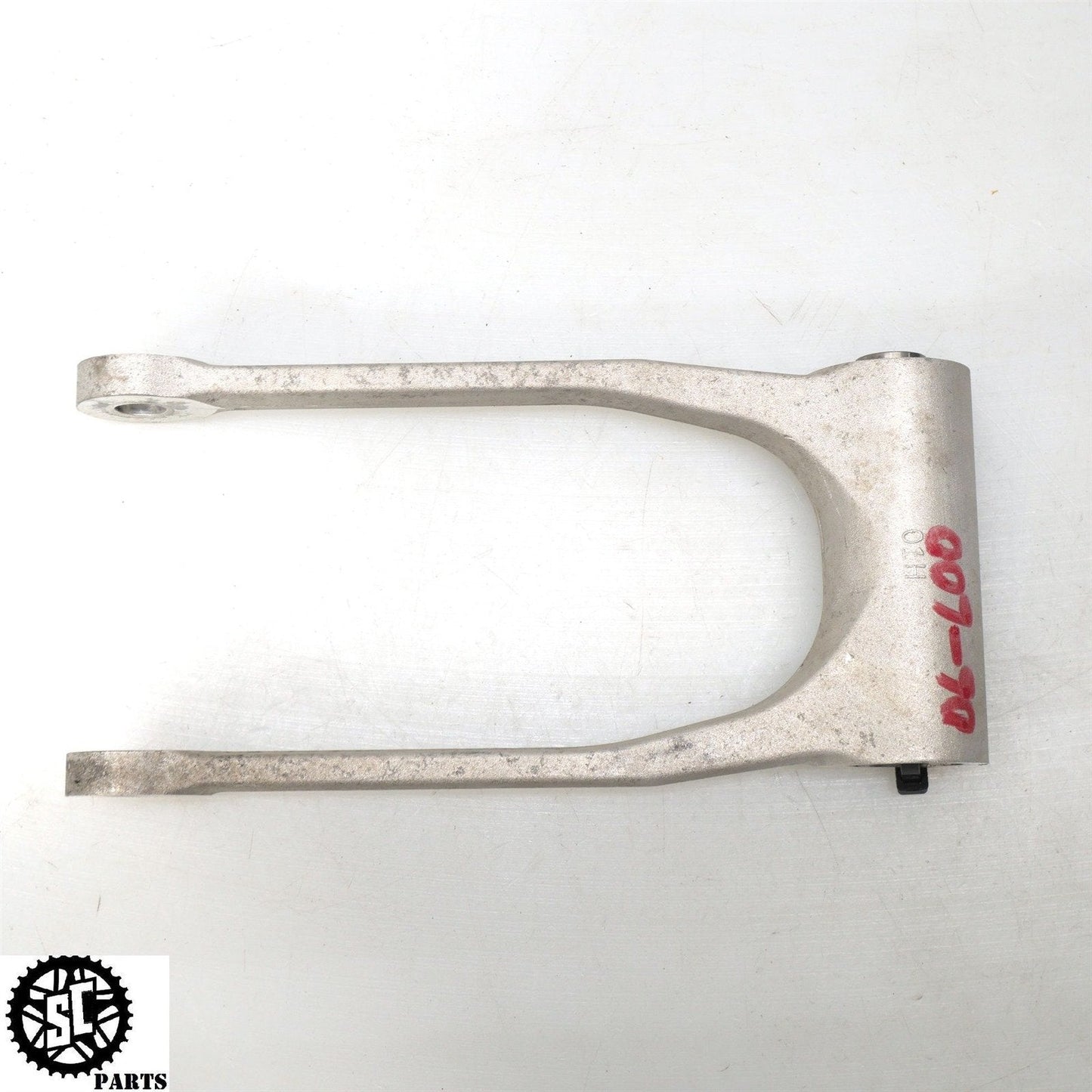 2006 2007 SUZUKI GSXR 600 750 REAR DOG BONE SHOCK LINKAGE LINK SUSPENSION S40