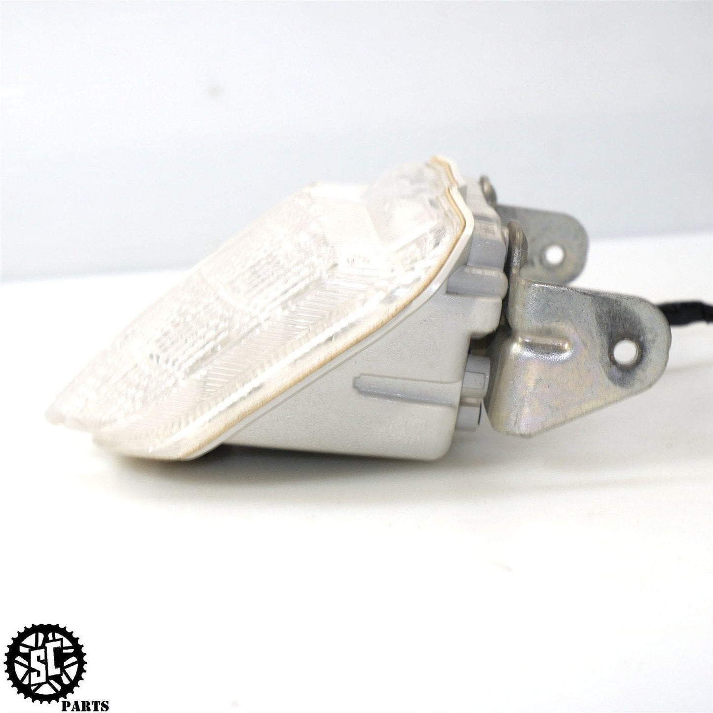 2006 2007 SUZUKI GSXR 600 750 REAR BACK TAIL BRAKE LIGHT OEM BRACKET S40