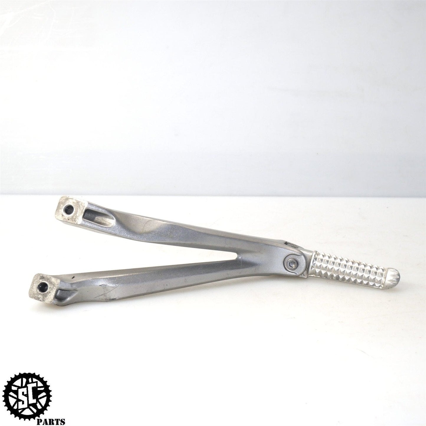 2007 2008 YAMAHA YZF R1 REAR BACK PASSENGER FOOT PEGS Y33