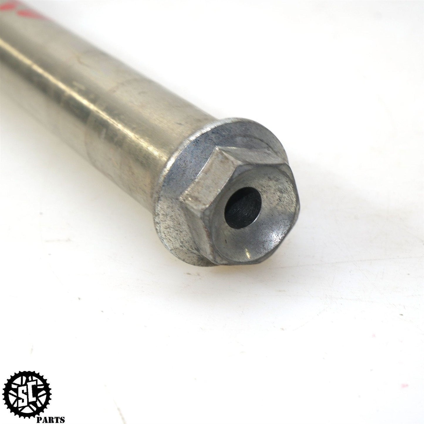 SUZUKI GSXR1000 GSXR600 GSXR750 OEM FRONT WHEEL RIM AXLE PIVOT BOLT S67