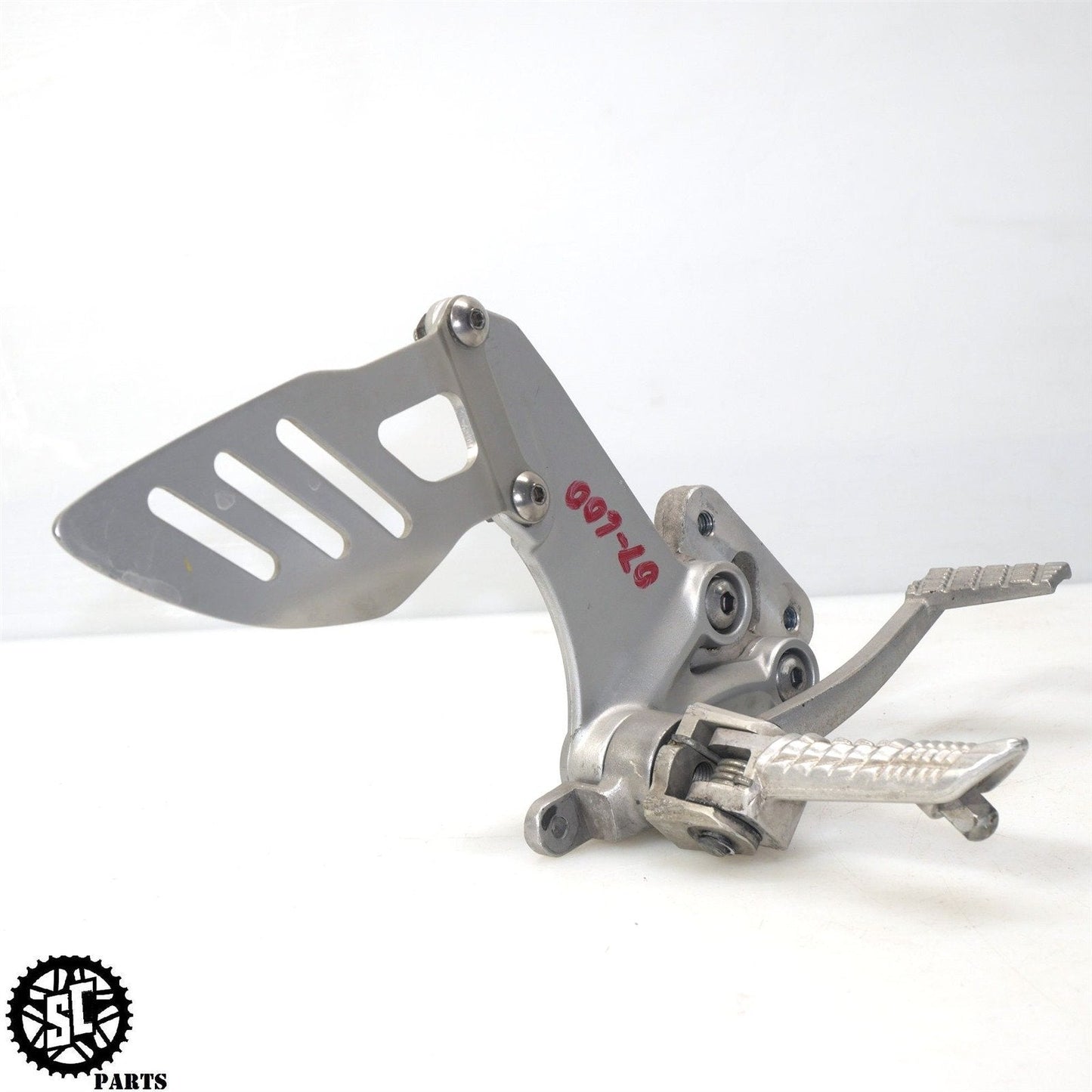 2006-2007 SUZUKI GSXR 600 750 FRONT RIGHT REARSET FOOT PEG BRAKE PEDAL S67