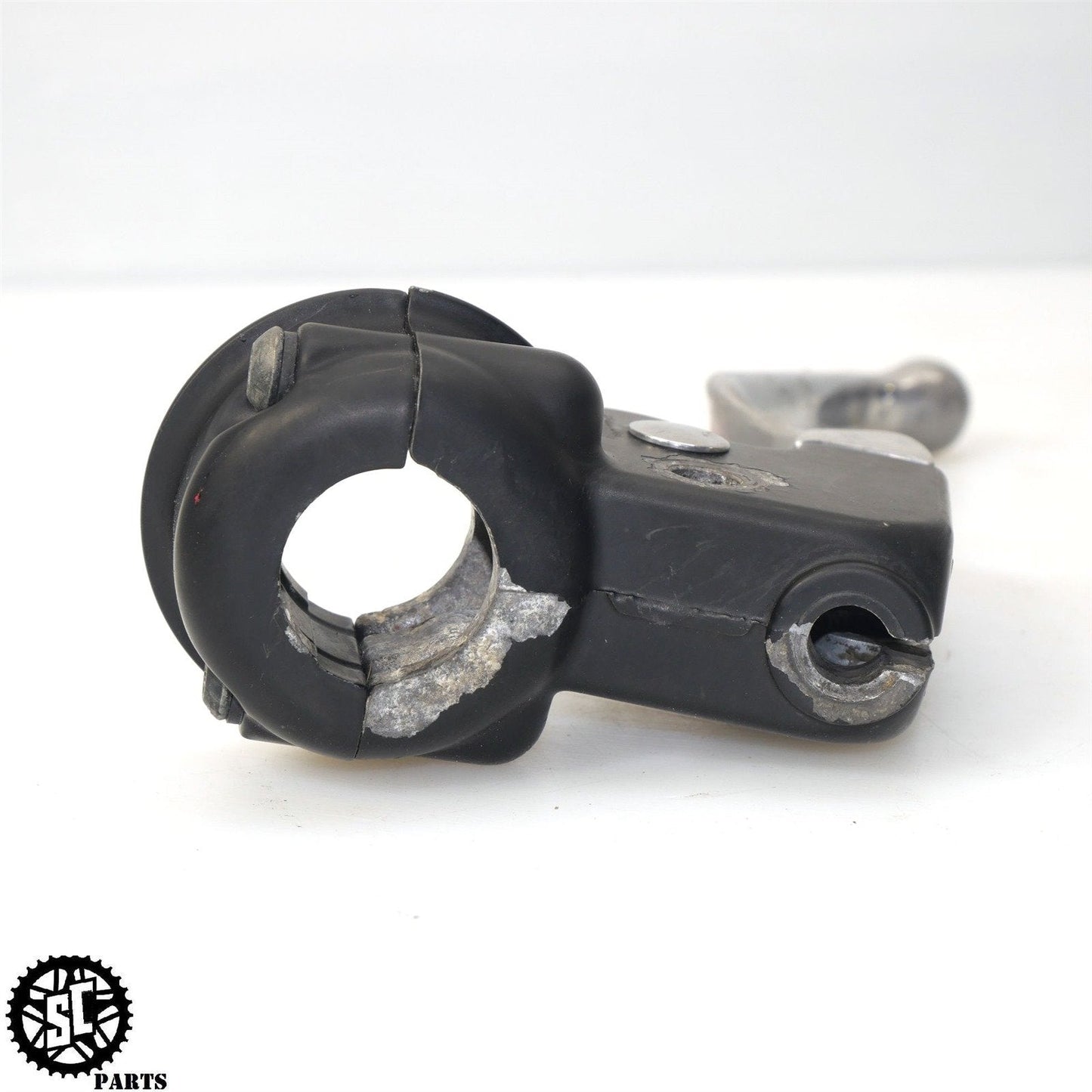 2005 HARLEY-DAVIDSON DYNA FXDWG CLUTCH CABLE BRACKET LEVER HD05
