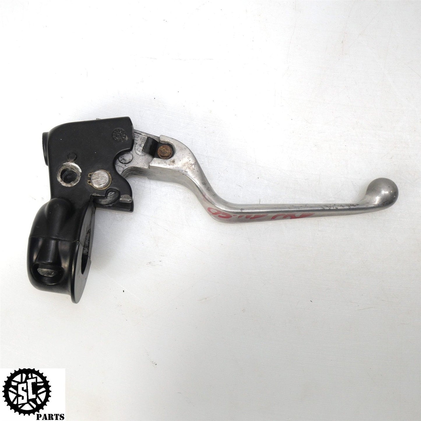 2005 HARLEY-DAVIDSON DYNA FXDWG CLUTCH CABLE BRACKET LEVER HD05
