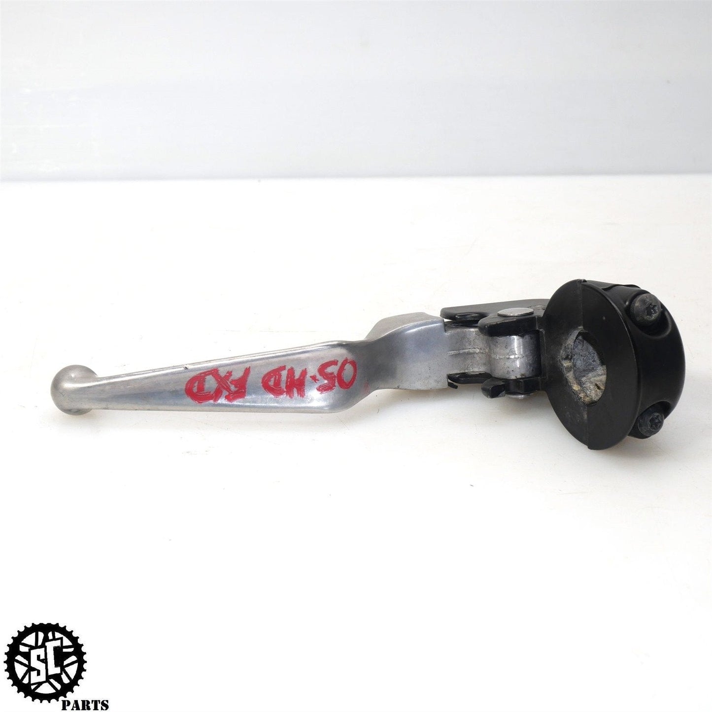 2005 HARLEY-DAVIDSON DYNA FXDWG CLUTCH CABLE BRACKET LEVER HD05
