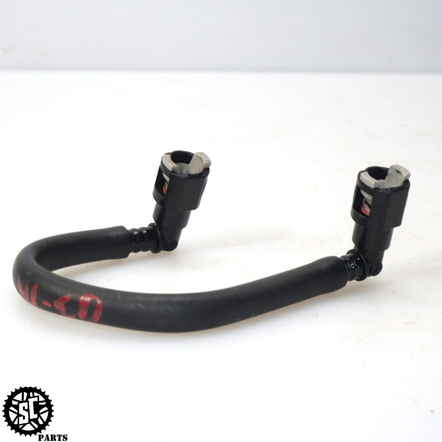 2003 2004 SUZUKI GSXR 1000 FUEL LINE GAS HOSE CLIP S53