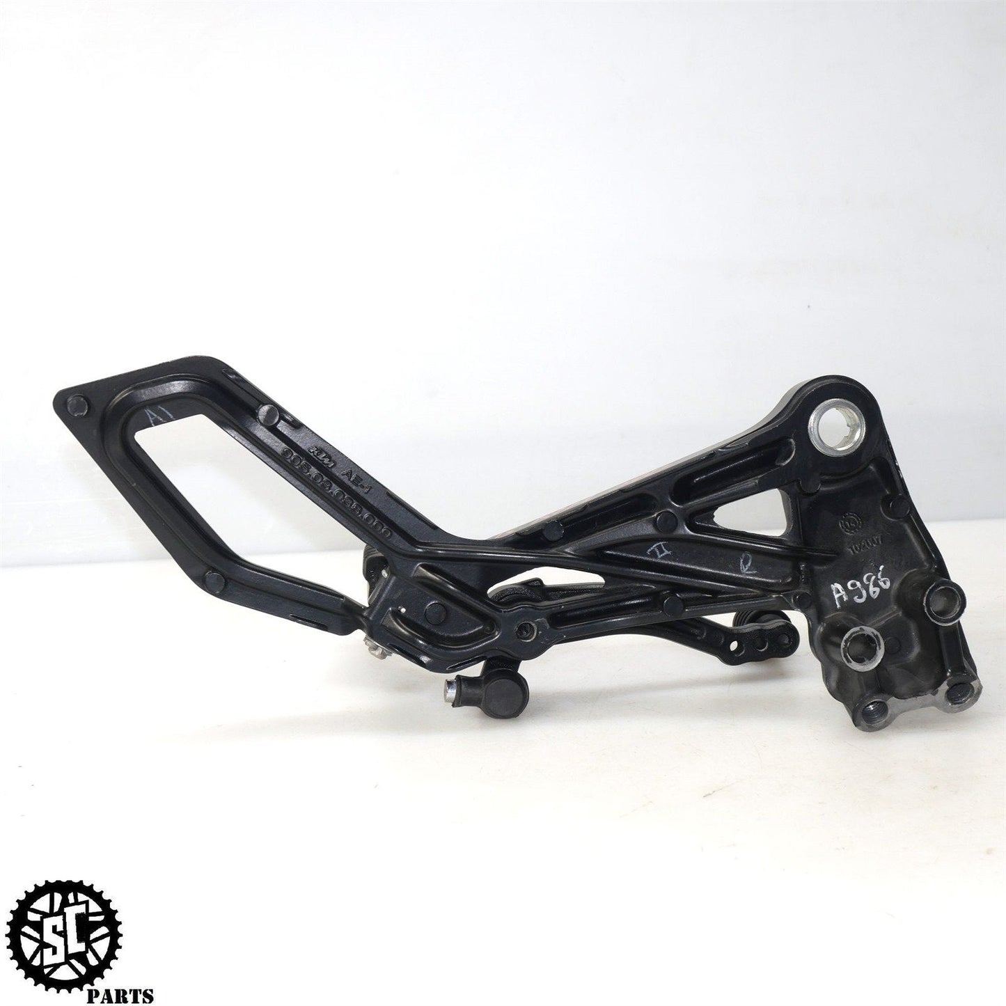 2014-2016 KTM RC 390 FRONT LEFT REARSET FOOT PEG SHIFTER PEDAL BRACKET KT13