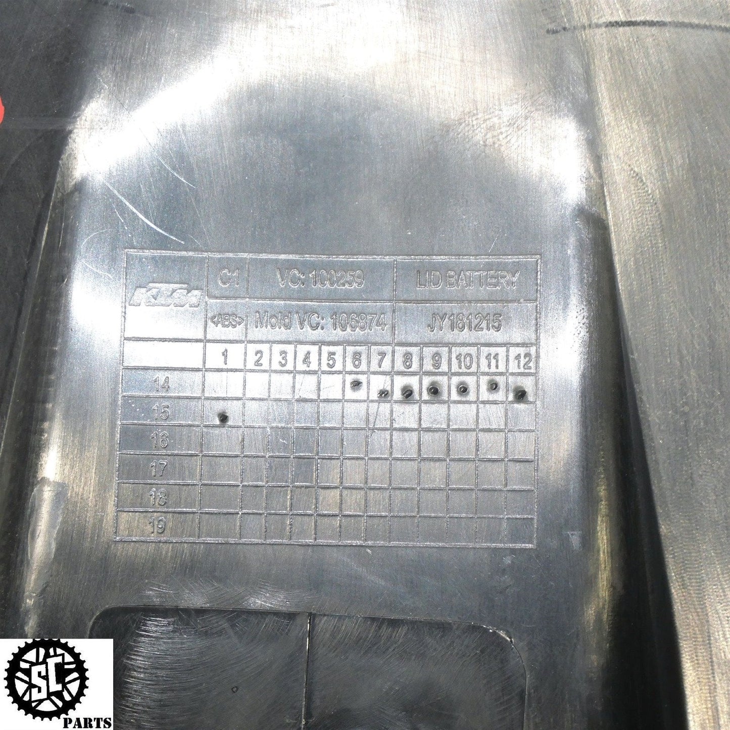2014-2016 KTM RC 390 BATTERY LID COVER KT13