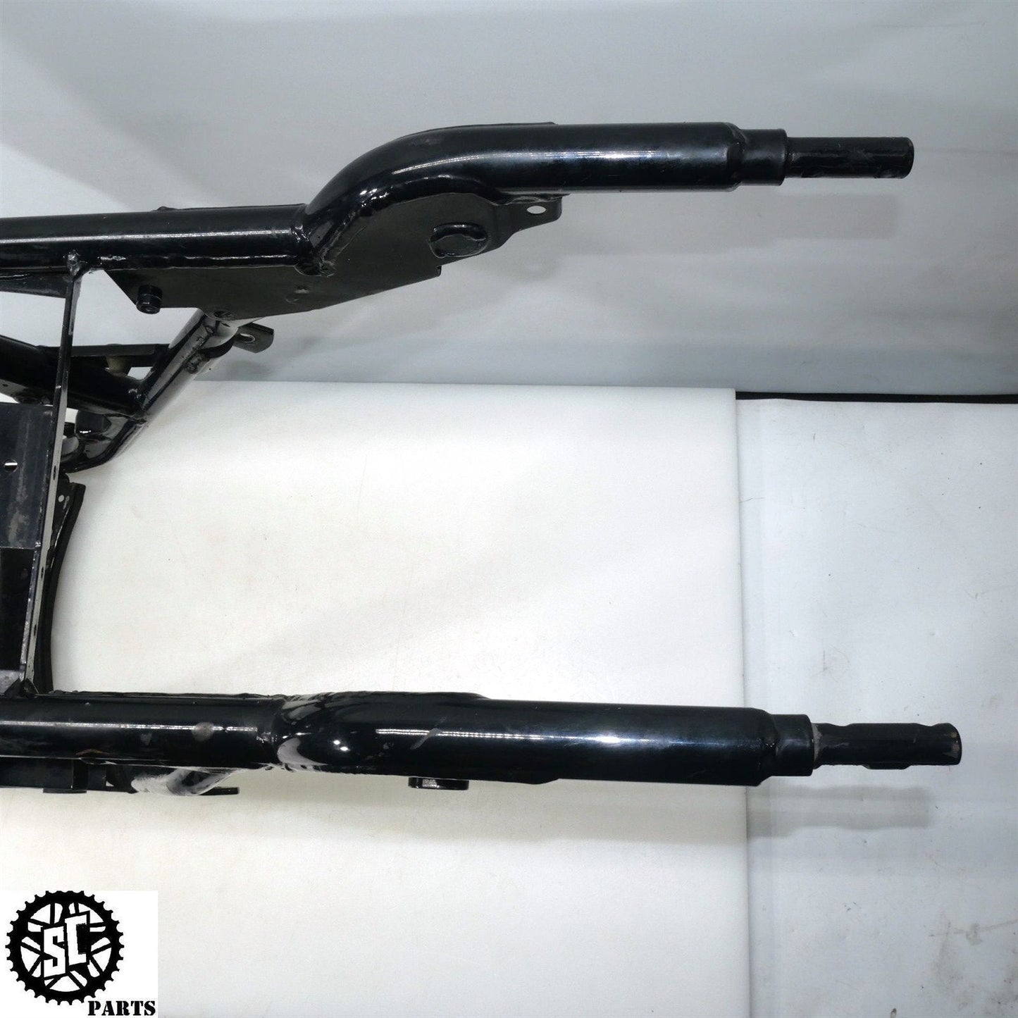 00 - 06 HARLEY DAVIDSON ELECTRA GLIDE FRAME CHASSIS *B* H46 - SALVAGECYCLEPARTS