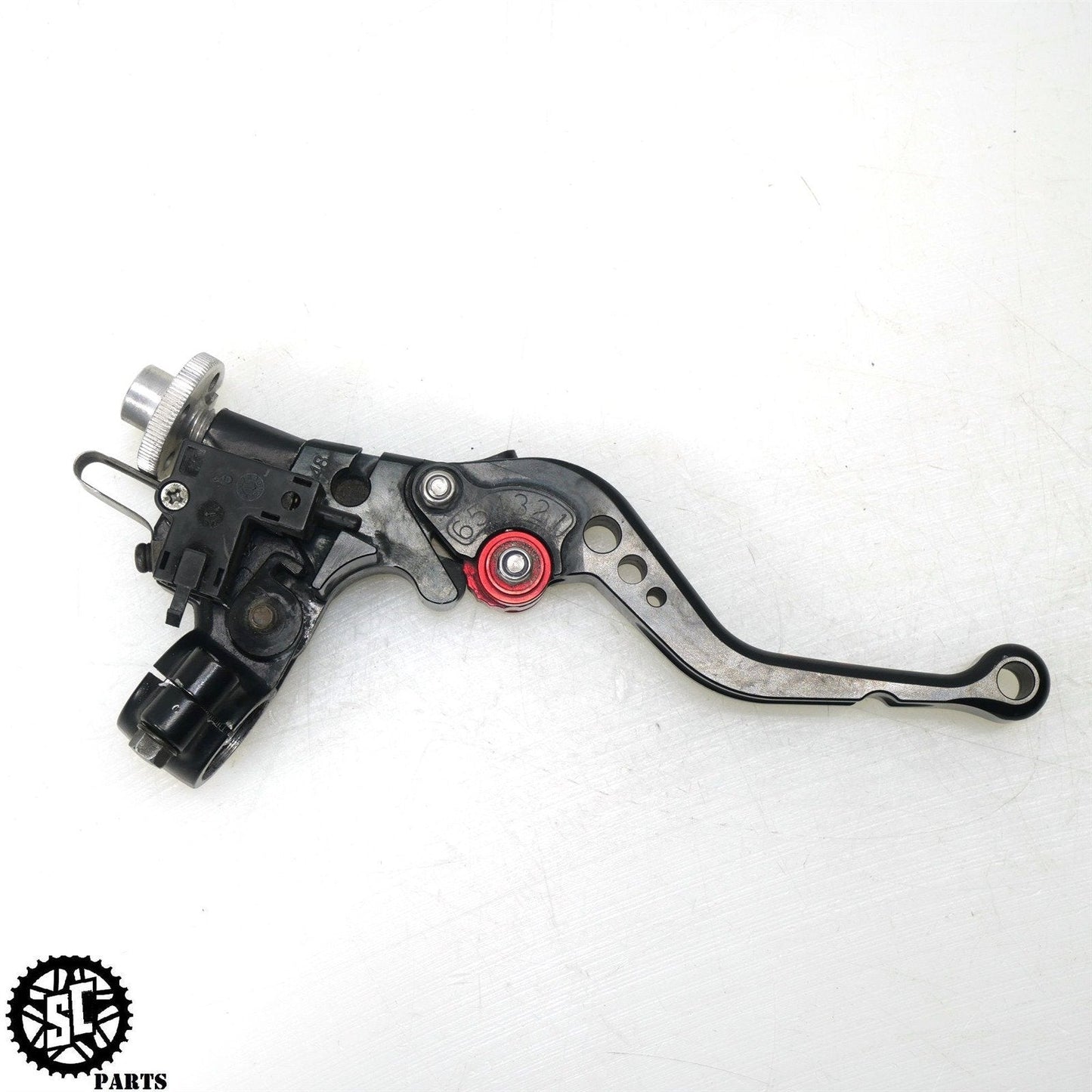 01 - 03 2002 SUZUKI GSXR600 CLUTCH PERCH CABLE LEVER BRACKET S36 - SALVAGECYCLEPARTS