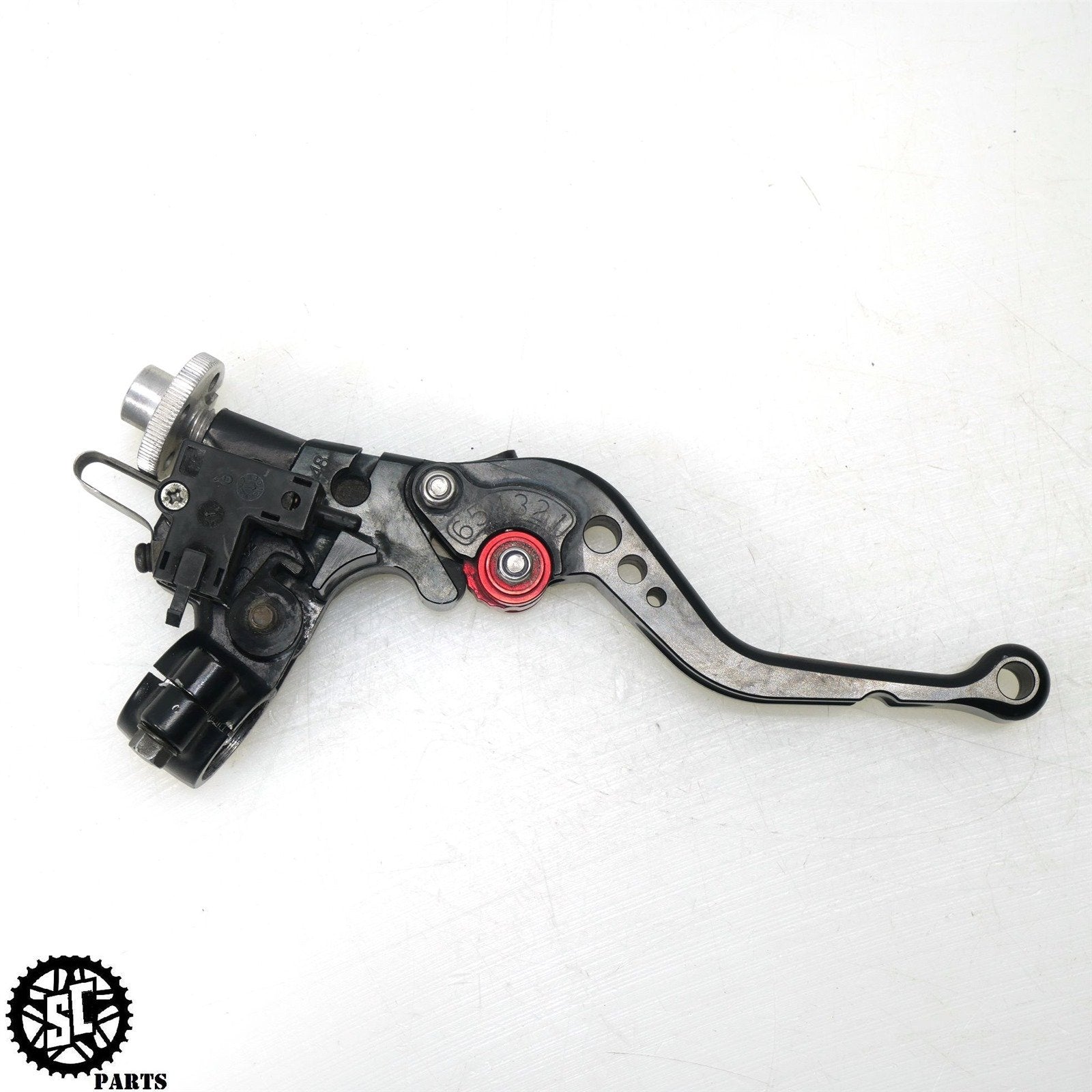 01 - 03 2002 SUZUKI GSXR600 CLUTCH PERCH CABLE LEVER BRACKET S36 - SALVAGECYCLEPARTS