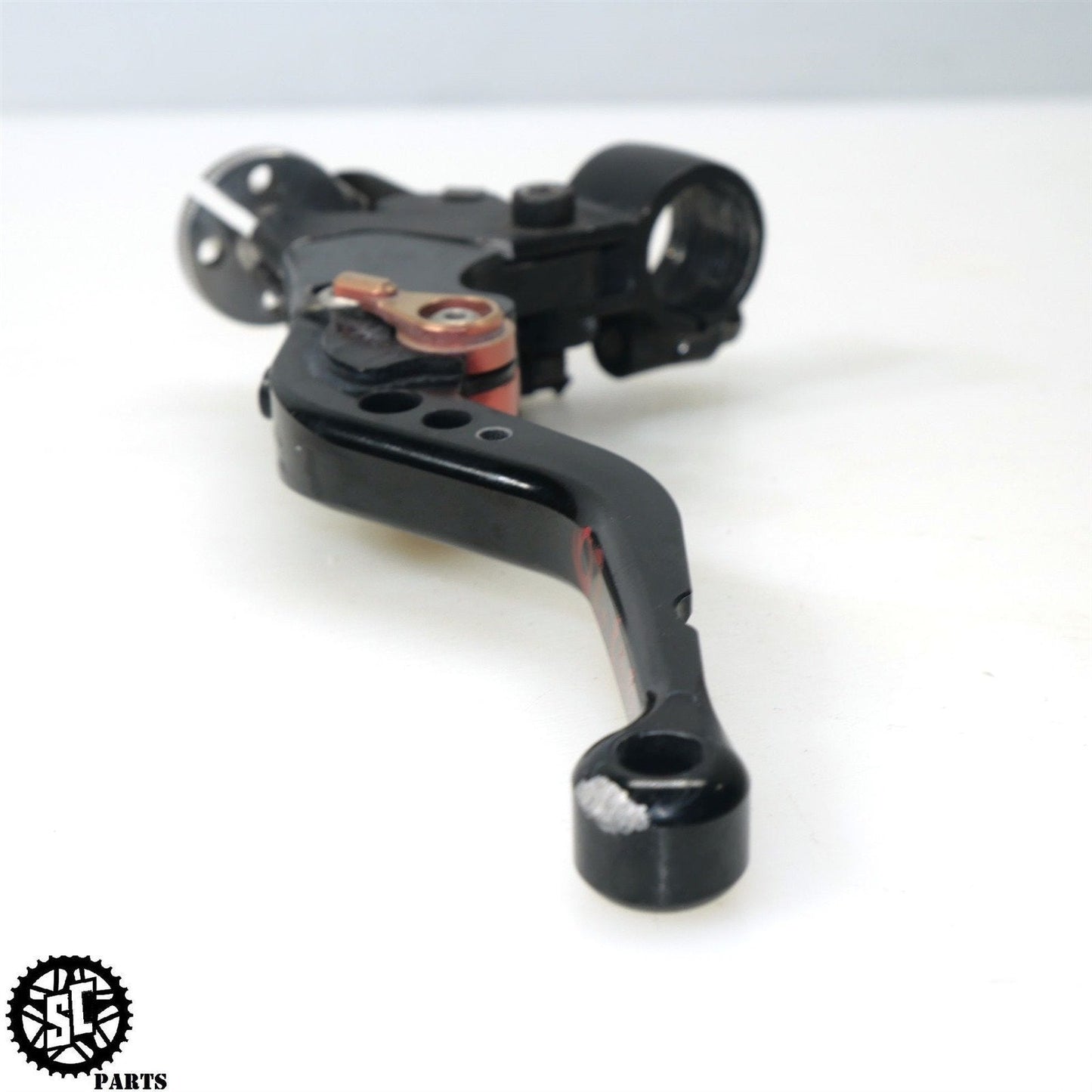 01 - 03 2002 SUZUKI GSXR600 CLUTCH PERCH CABLE LEVER BRACKET S36 - SALVAGECYCLEPARTS