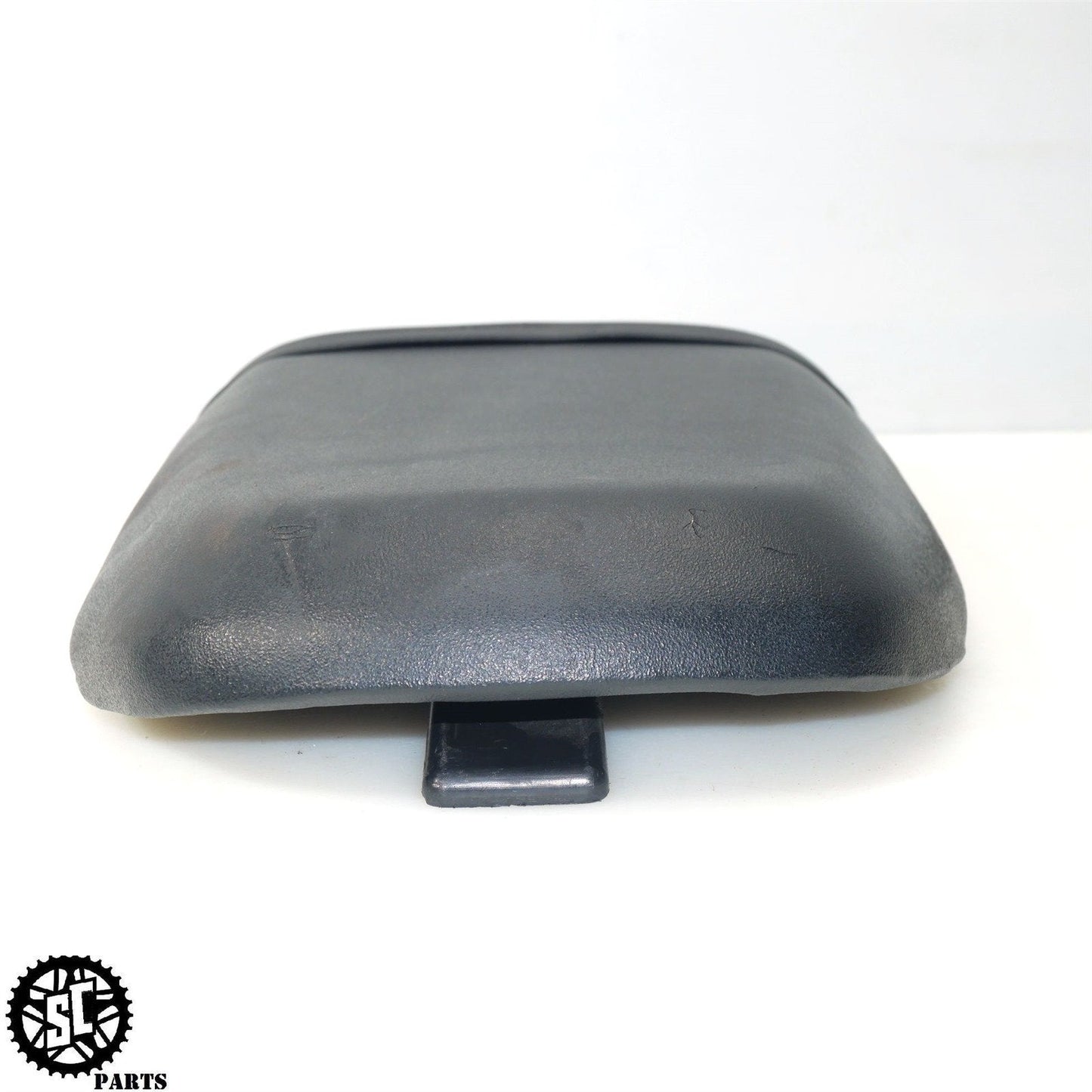 01 - 03 2002 SUZUKI GSXR600 REAR PASSENGER SEAT S36 - SALVAGECYCLEPARTS