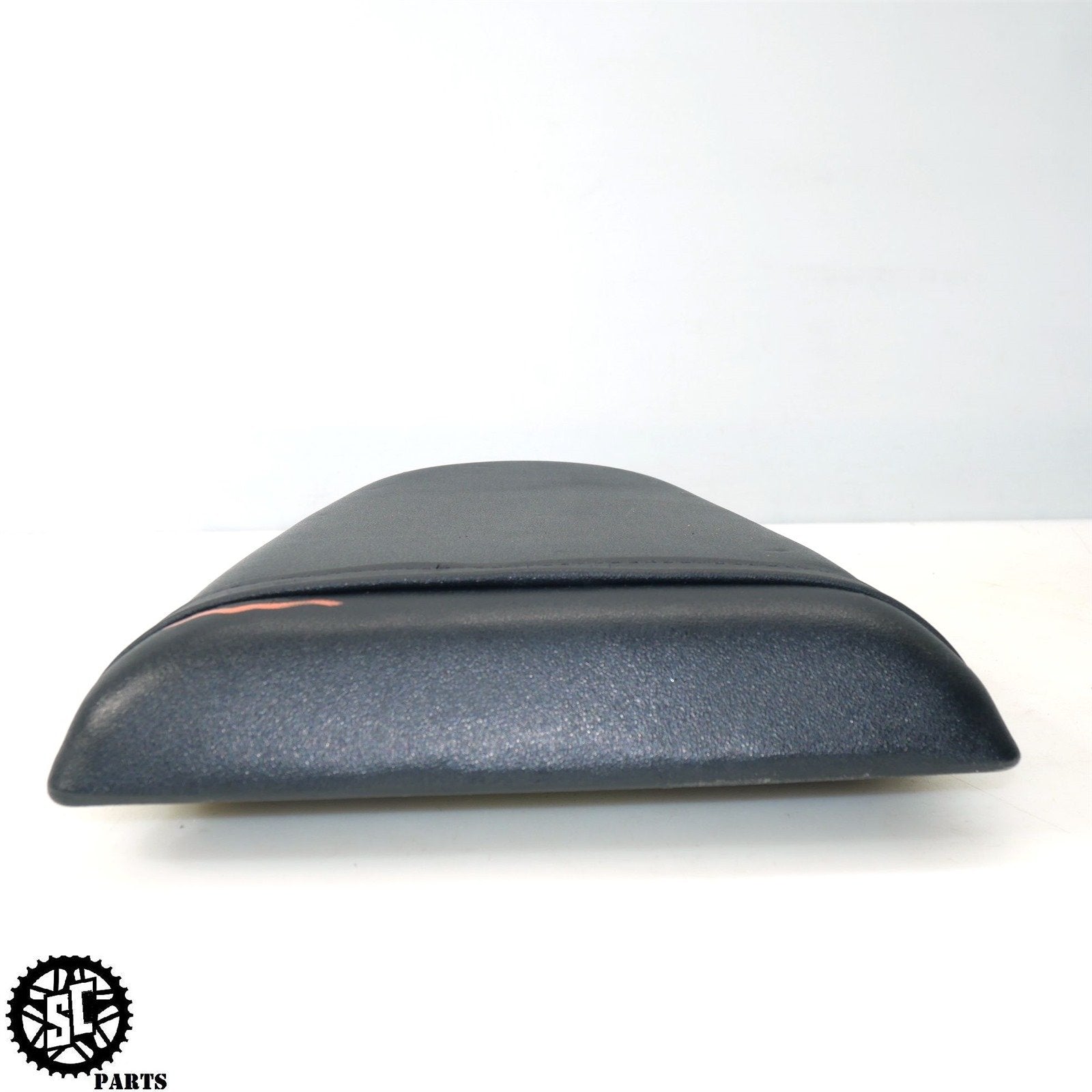 01 - 03 2002 SUZUKI GSXR600 REAR PASSENGER SEAT S36 - SALVAGECYCLEPARTS