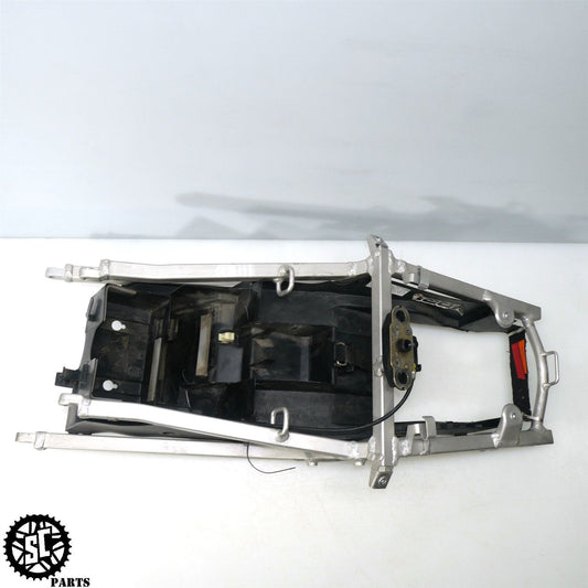 01 - 03 2002 SUZUKI GSXR600 REAR SUBFRAME BATTERY TRAY S36 - SALVAGECYCLEPARTS