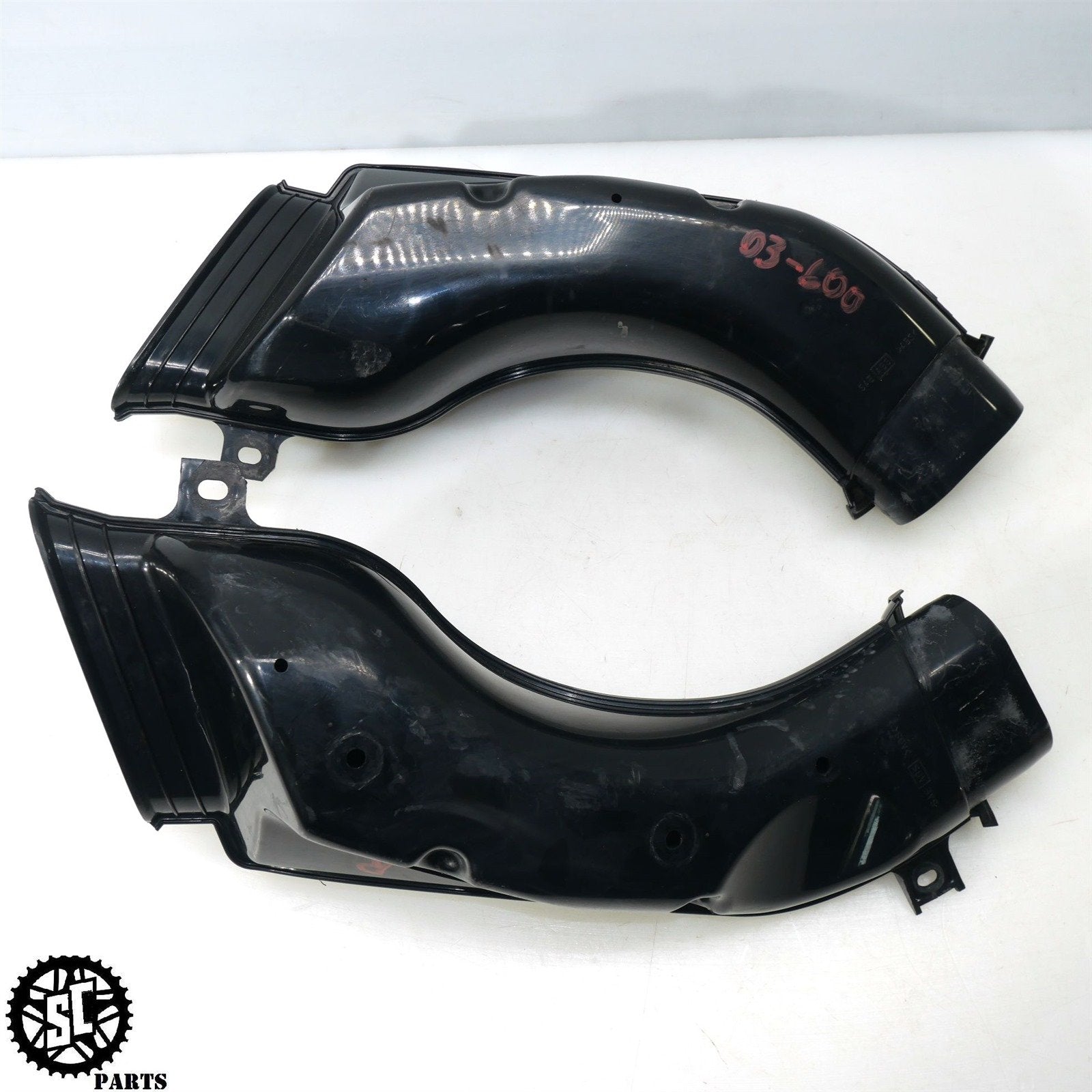 01 - 03 2003 SUZUKI GSXR600 LEFT RIGHT RAM AIR TUBE TUBE GRILL S02 - SALVAGECYCLEPARTS