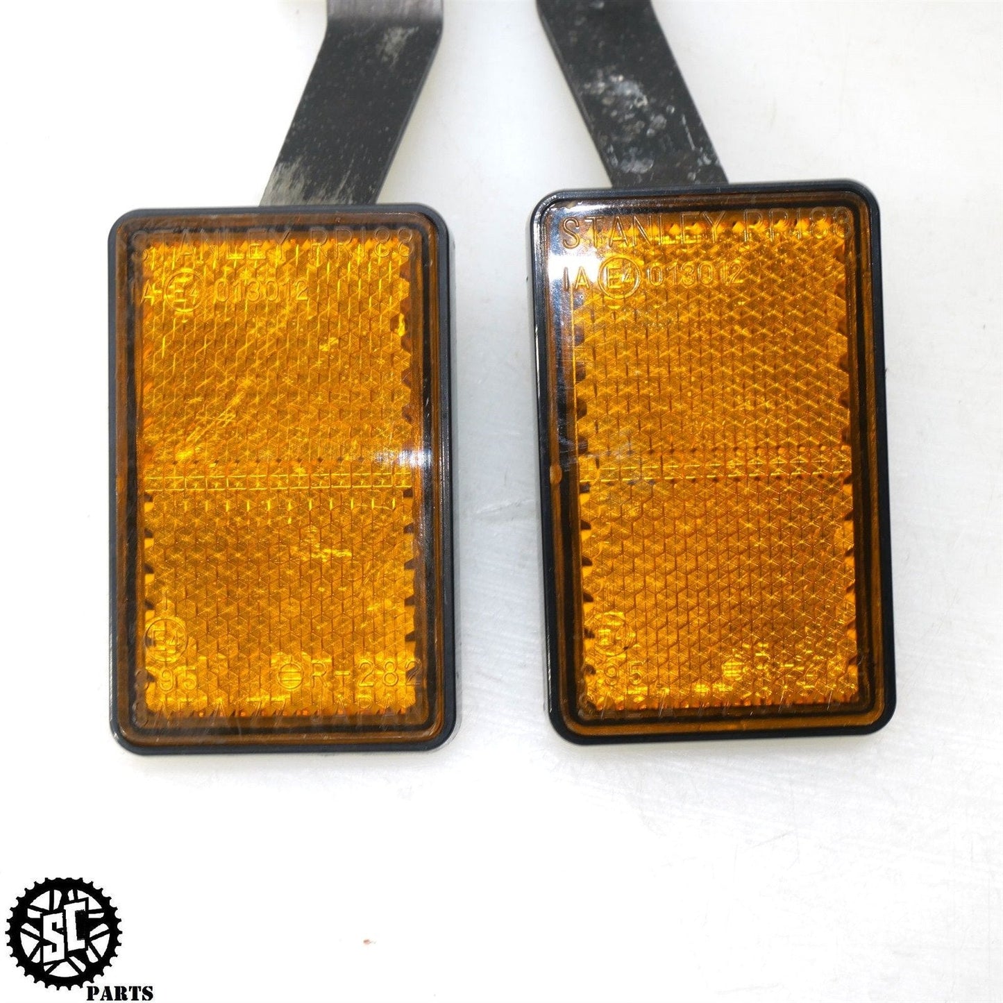 01 - 06 HONDA CBR 600 F4i FRONT REFLECTORS H08 - SALVAGECYCLEPARTS