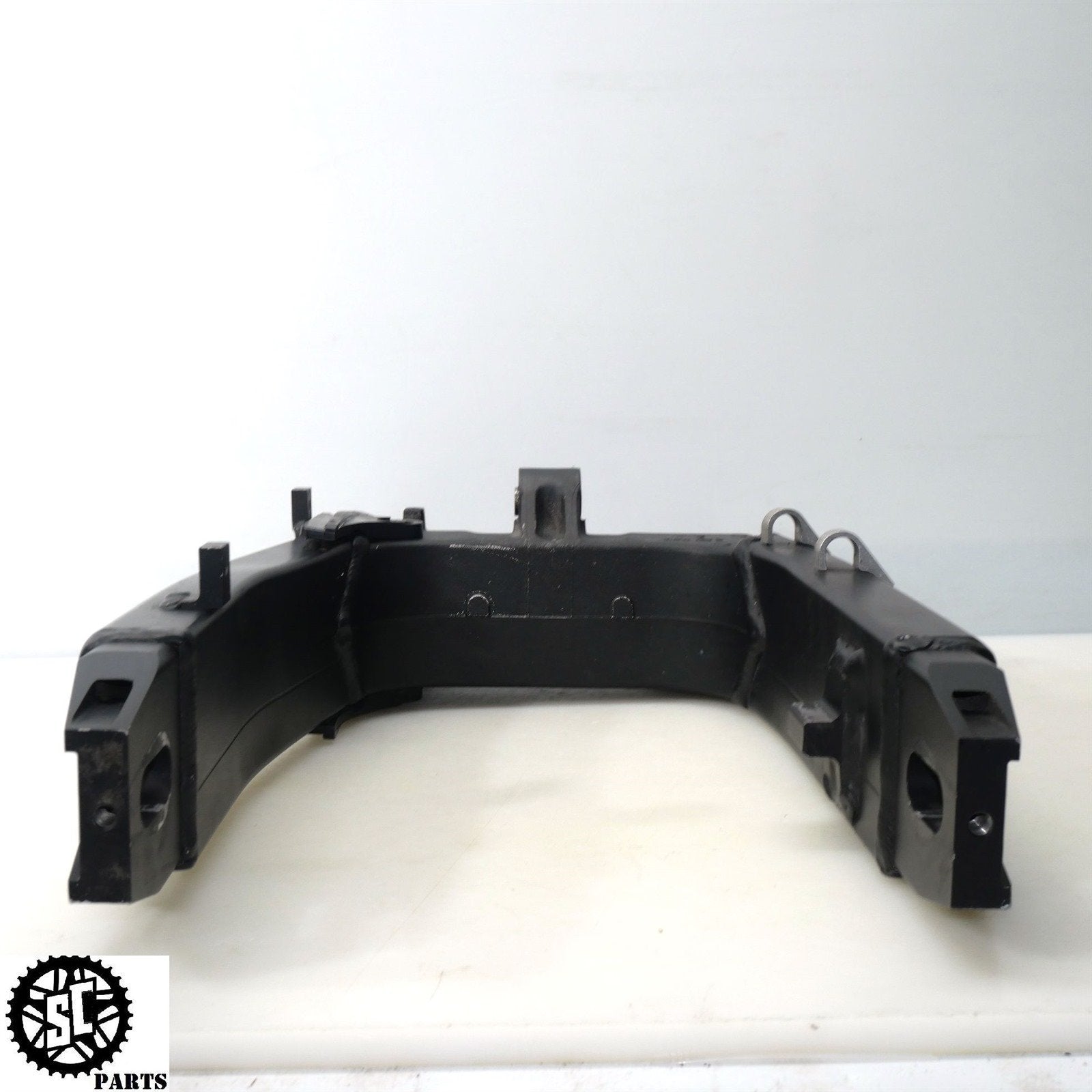 01 - 06 HONDA CBR 600 F4i REAR SWINGARM H08 - SALVAGECYCLEPARTS