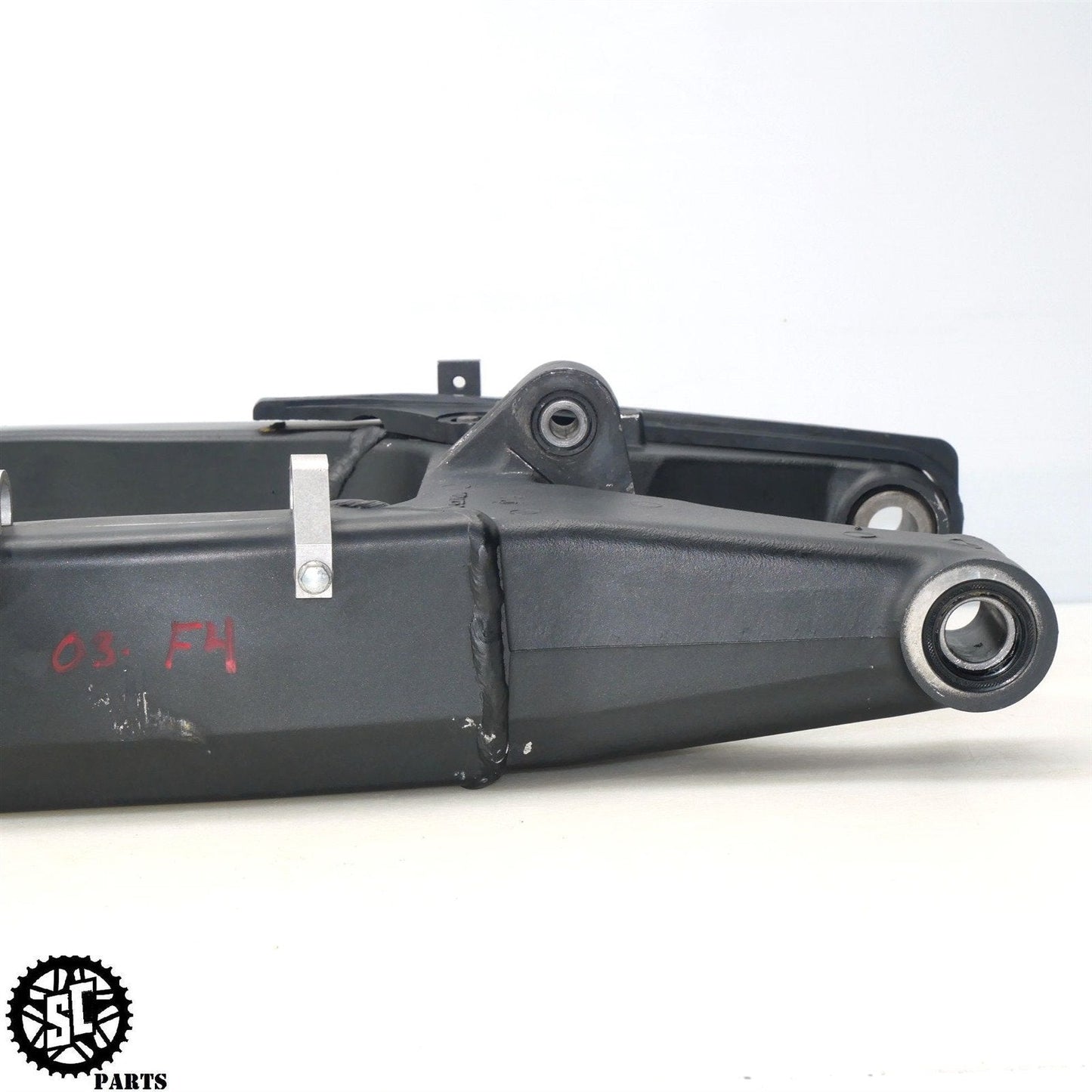 01 - 06 HONDA CBR 600 F4i REAR SWINGARM H08 - SALVAGECYCLEPARTS