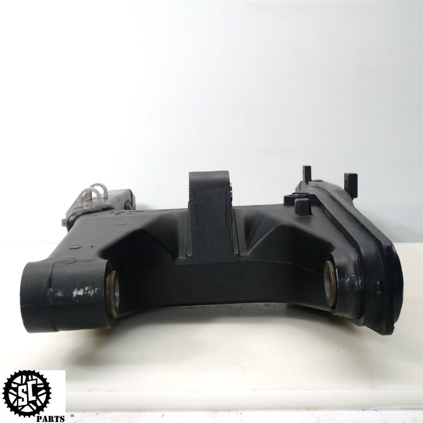 01 - 06 HONDA CBR 600 F4i REAR SWINGARM H08 - SALVAGECYCLEPARTS