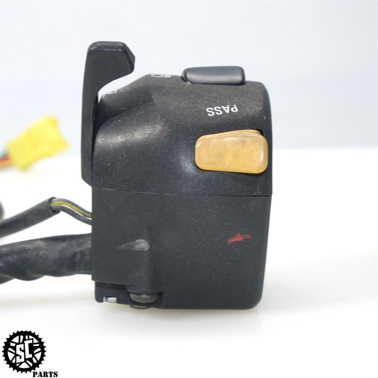 01 - 07 2005 SUZUKI HAYABUSA LEFT CONTROL HEADLIGHT SWITCH S65 - SALVAGECYCLEPARTS