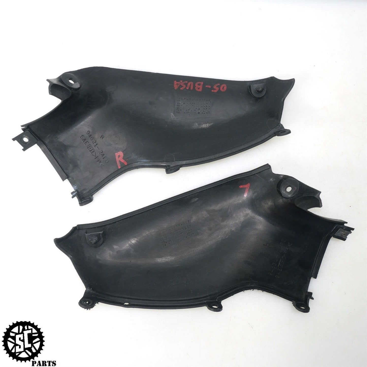 01 - 07 2005 SUZUKI HAYABUSA LEFT RIGHT INNER FAIRING DASH AIR TUBE COVER S71 - SALVAGECYCLEPARTS