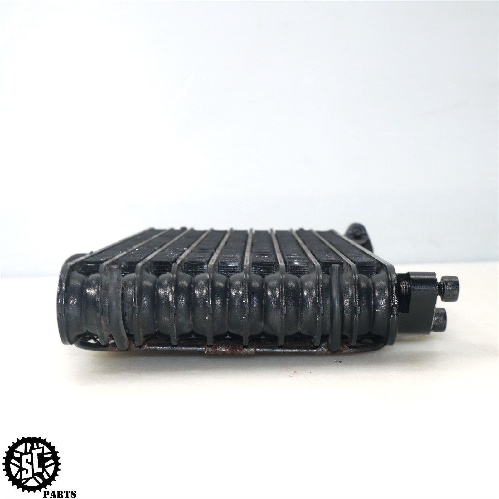 01 - 07 SUZUKI HAYABUSA ENGINE OIL COOLER S31 - SALVAGECYCLEPARTS