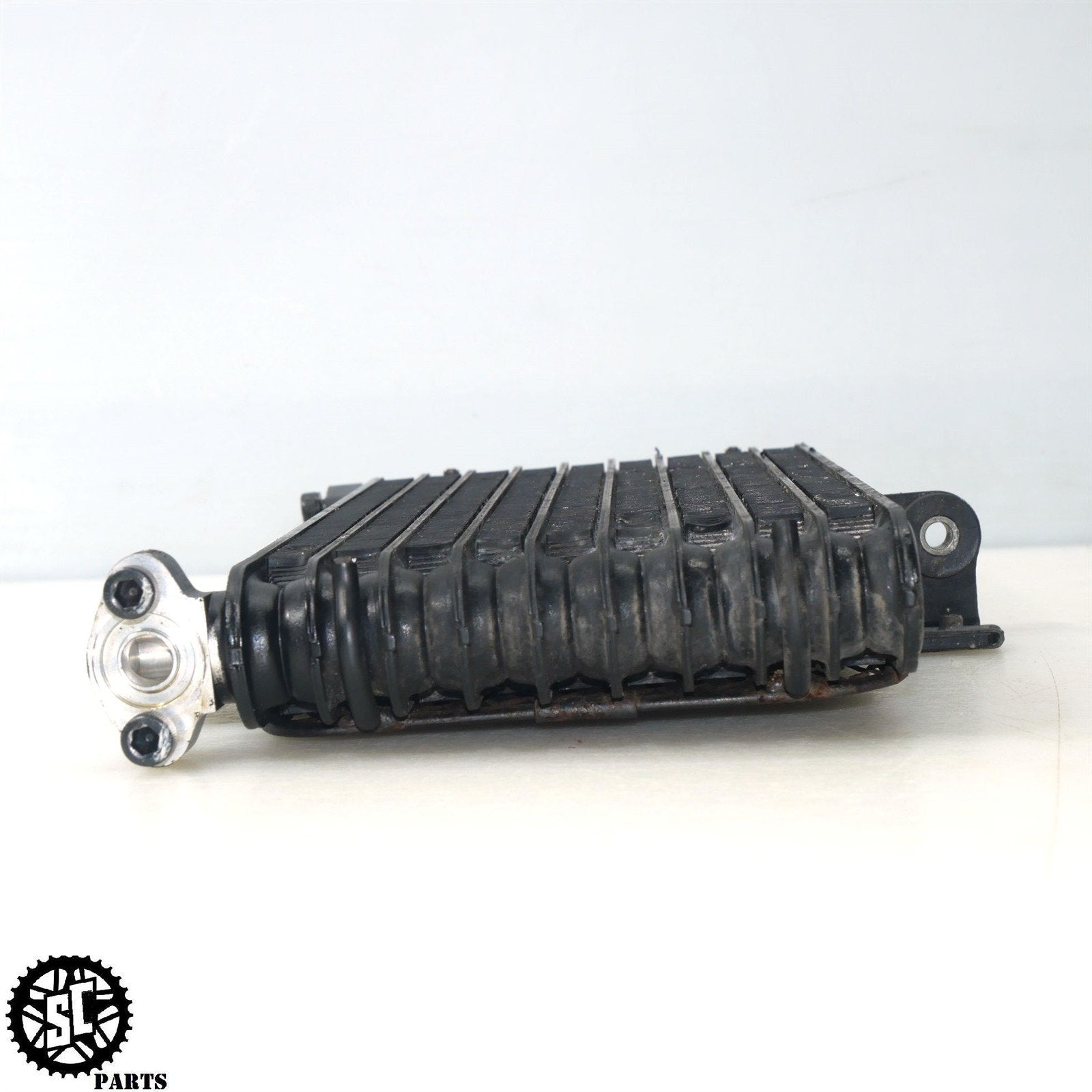 01 - 07 SUZUKI HAYABUSA ENGINE OIL COOLER S31 - SALVAGECYCLEPARTS