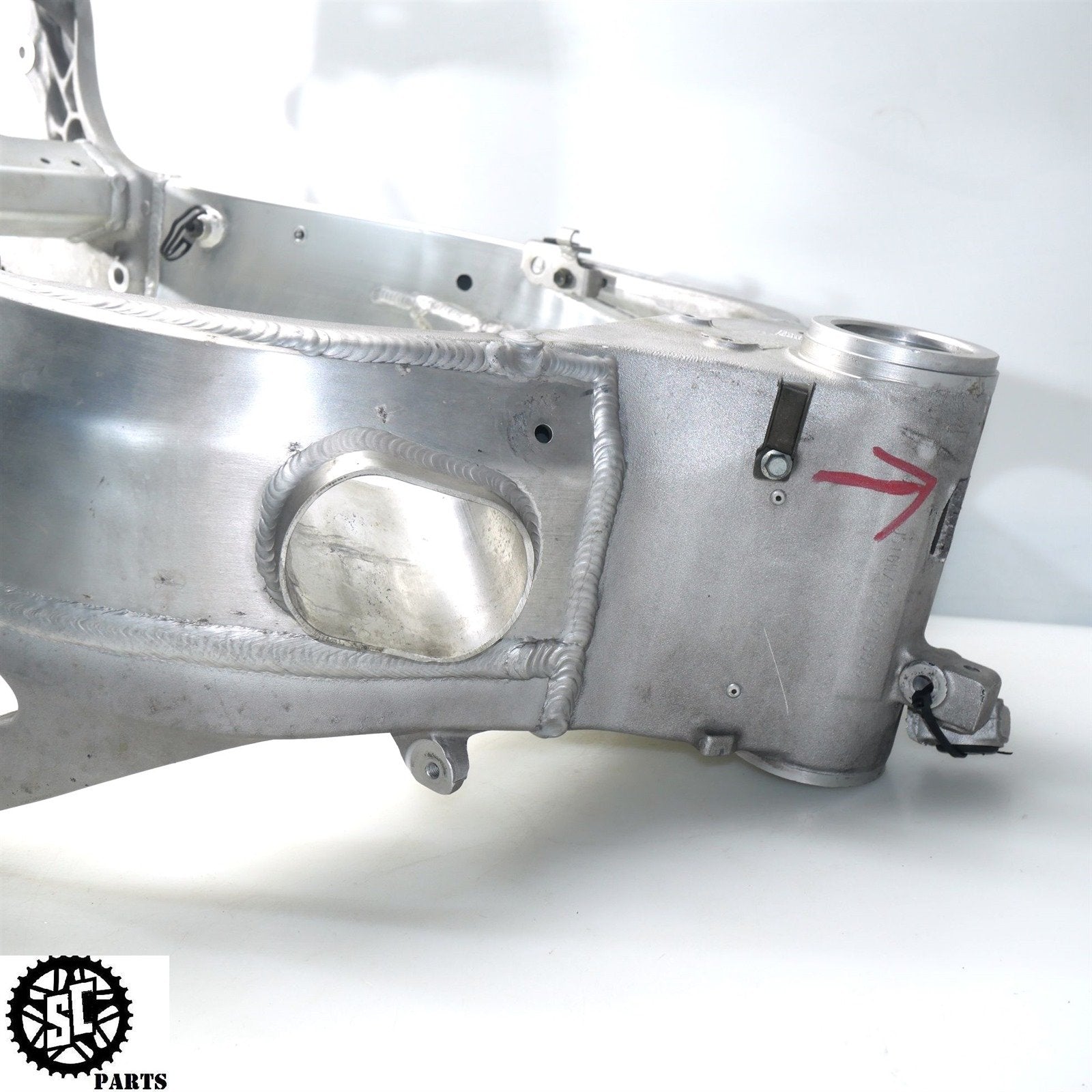 01 - 07 SUZUKI HAYABUSA FRAME CHASSIS *RB* S31 - SALVAGECYCLEPARTS