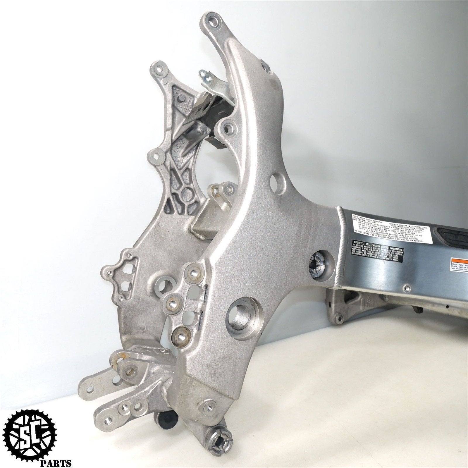 01 - 07 SUZUKI HAYABUSA FRAME CHASSIS *RB* S31 - SALVAGECYCLEPARTS