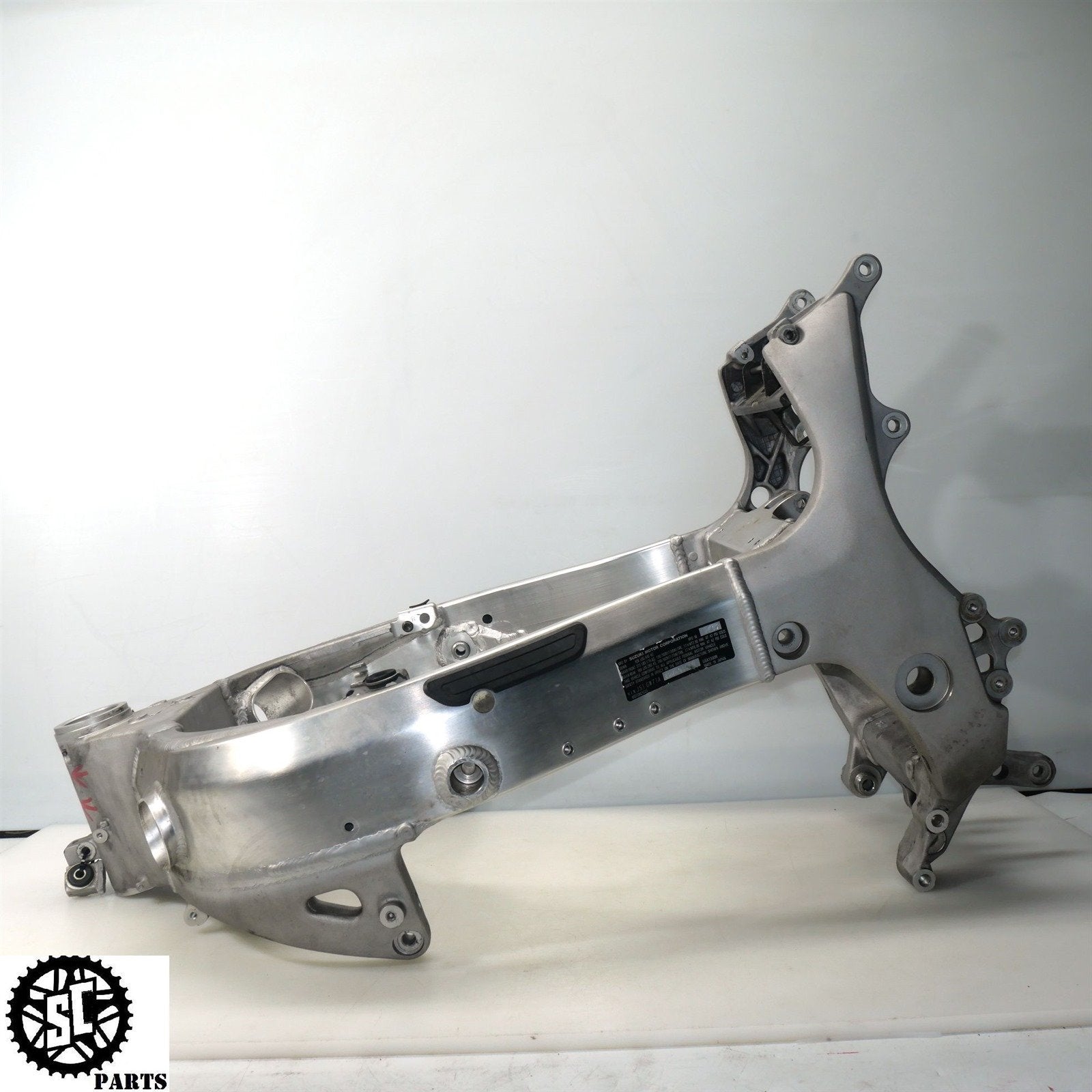 01 - 07 SUZUKI HAYABUSA FRAME CHASSIS *RB* S31 - SALVAGECYCLEPARTS