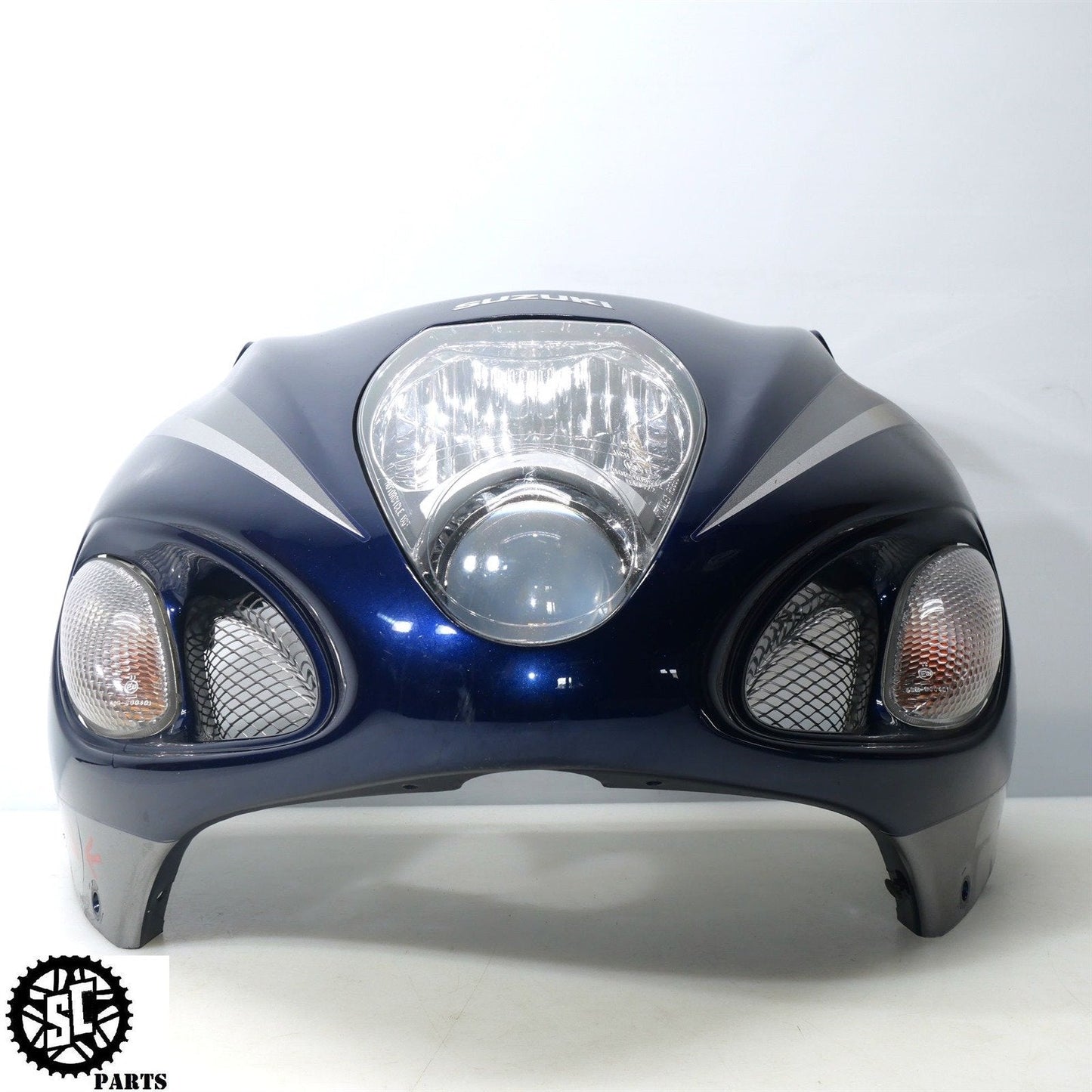 01 - 07 SUZUKI HAYABUSA FRONT HEADLIGHT FAIRING S42 - SALVAGECYCLEPARTS
