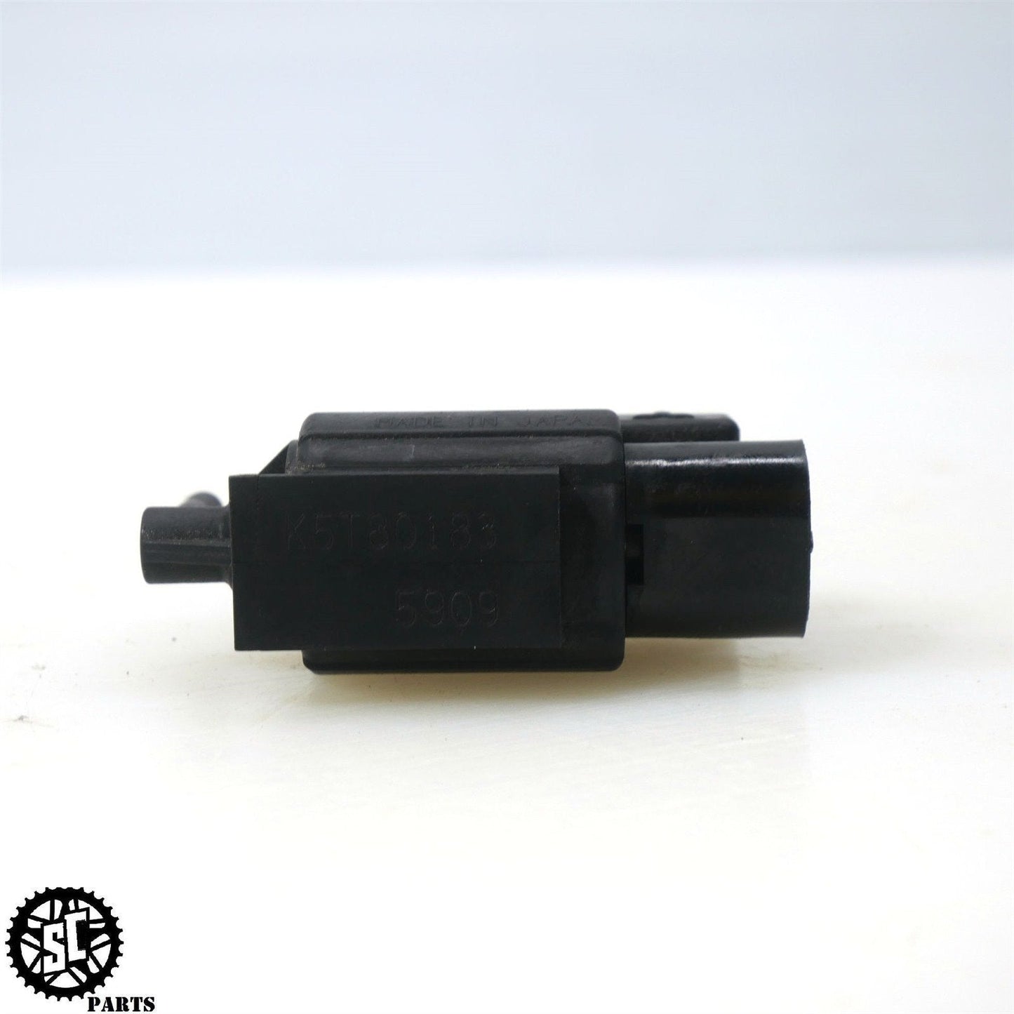 01 - 07 Suzuki Hayabusa GSX1300R Air Pressure Valve Sensor Pair Vacuum S71 - SALVAGECYCLEPARTS