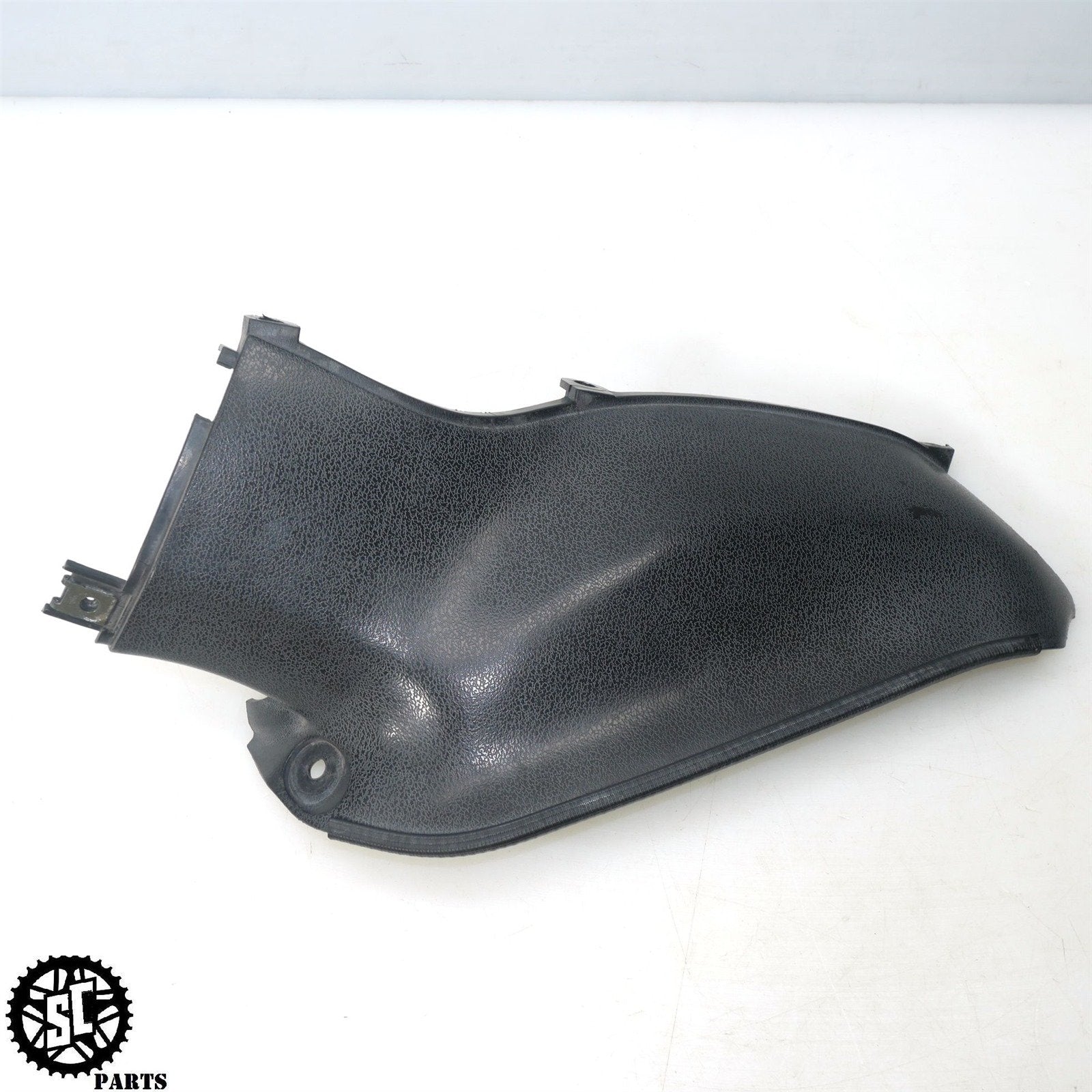 01 - 07 SUZUKI HAYABUSA INNER AIR DUCT COVER FAIRING PANEL S42 - SALVAGECYCLEPARTS