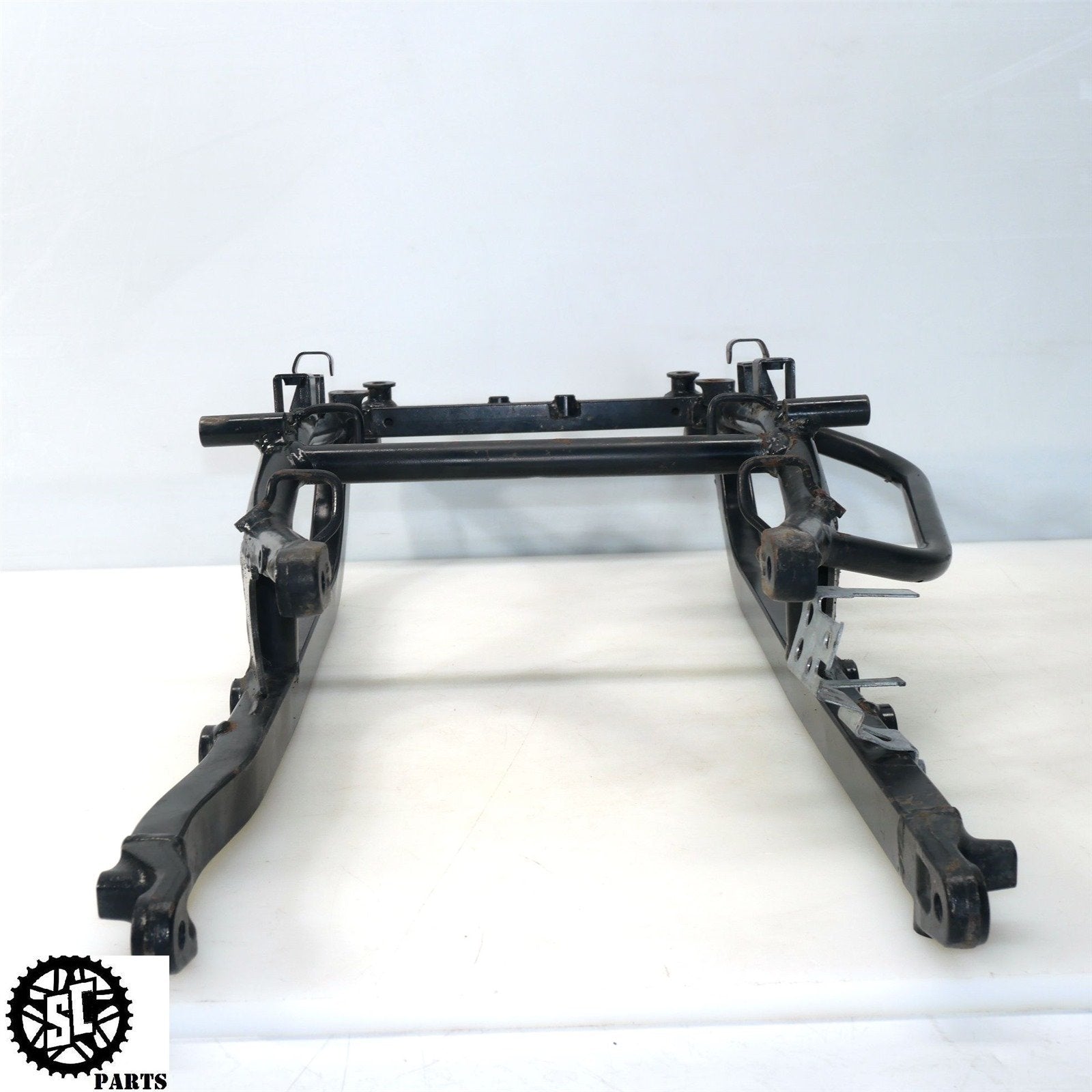 01 - 07 SUZUKI HAYABUSA REAR SUBFRAME BACK TAIL FRAME S09 - SALVAGECYCLEPARTS