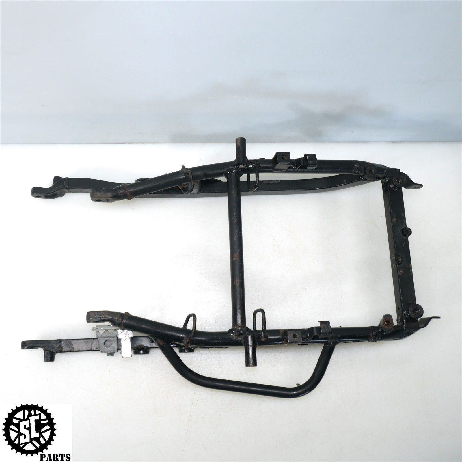 01 - 07 SUZUKI HAYABUSA REAR SUBFRAME BACK TAIL FRAME S09 - SALVAGECYCLEPARTS