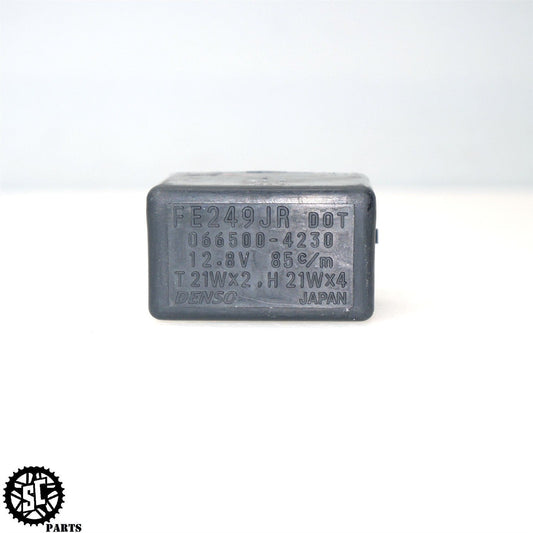 01 - 07 SUZUKI HAYABUSA TURN SIGNAL FLASHER RELAY S42 - SALVAGECYCLEPARTS