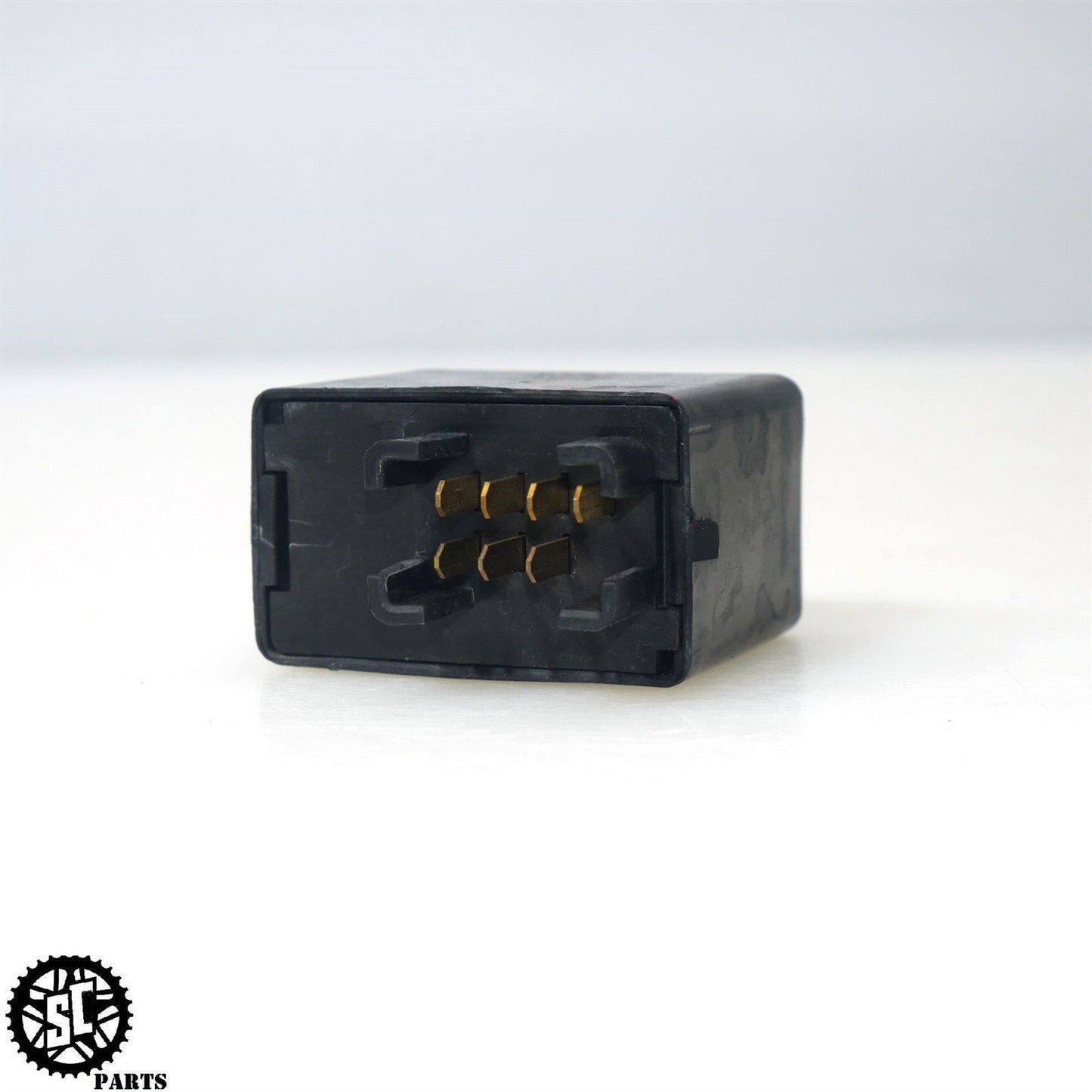 01 - 07 SUZUKI HAYABUSA TURN SIGNAL FLASHER RELAY S42 - SALVAGECYCLEPARTS