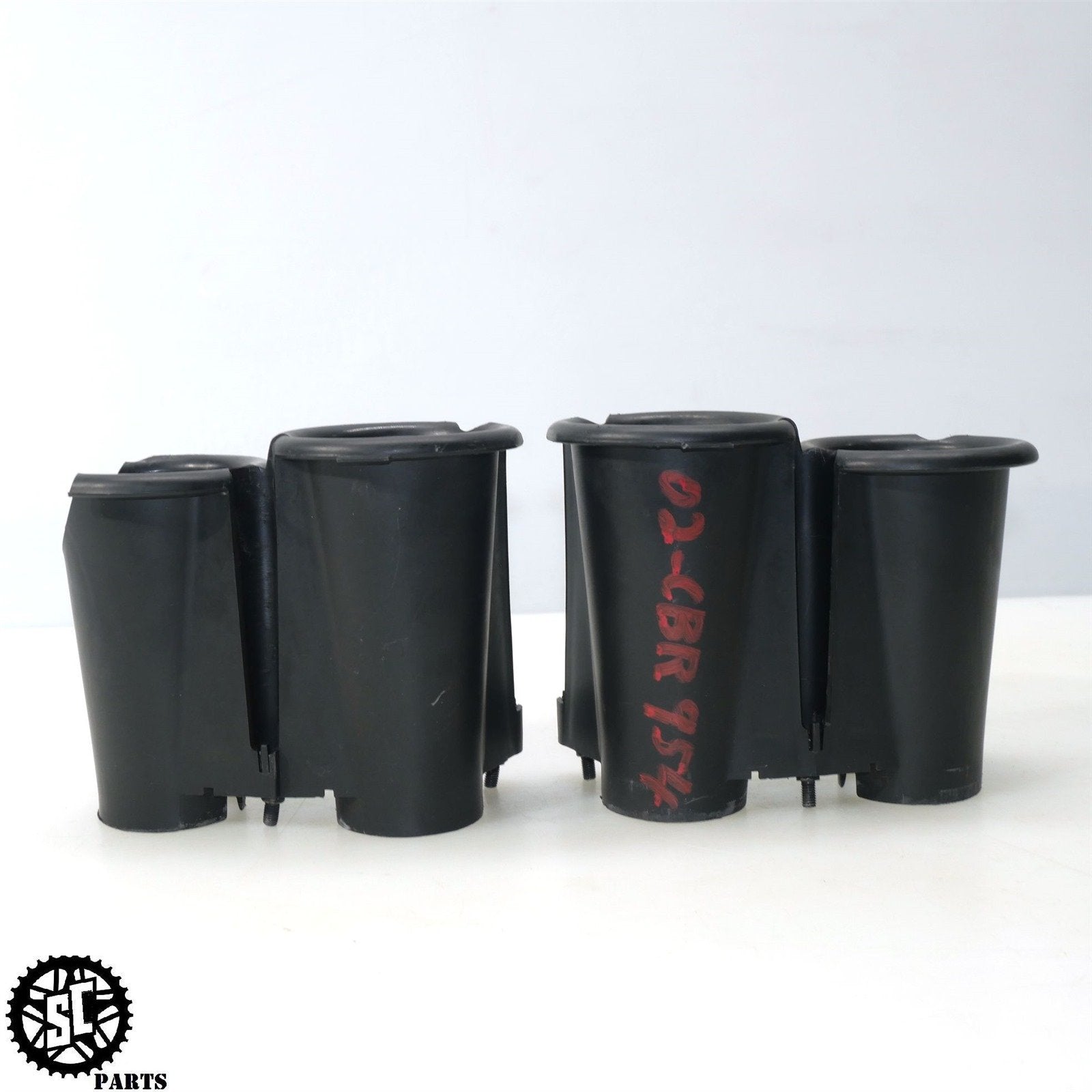 02 03 HONDA CBR954RR AIR BOX INTAKE VELOCITY STACKS H29 - SALVAGECYCLEPARTS