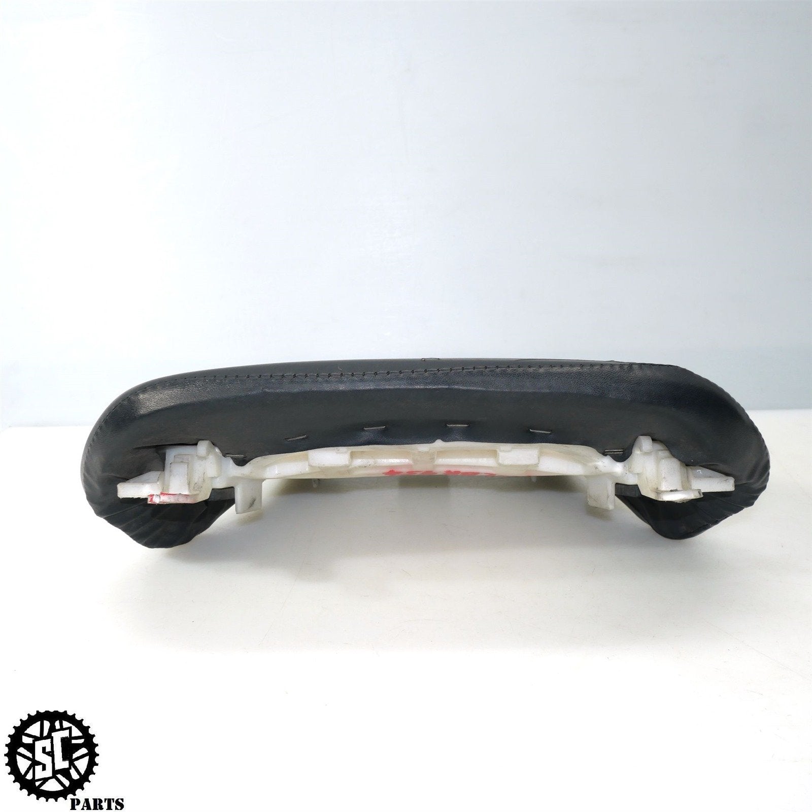 02 03 HONDA CBR954RR FRONT SEAT H29 - SALVAGECYCLEPARTS