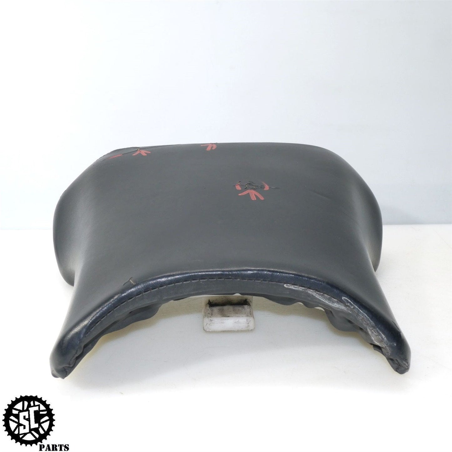 02 03 HONDA CBR954RR FRONT SEAT H29 - SALVAGECYCLEPARTS