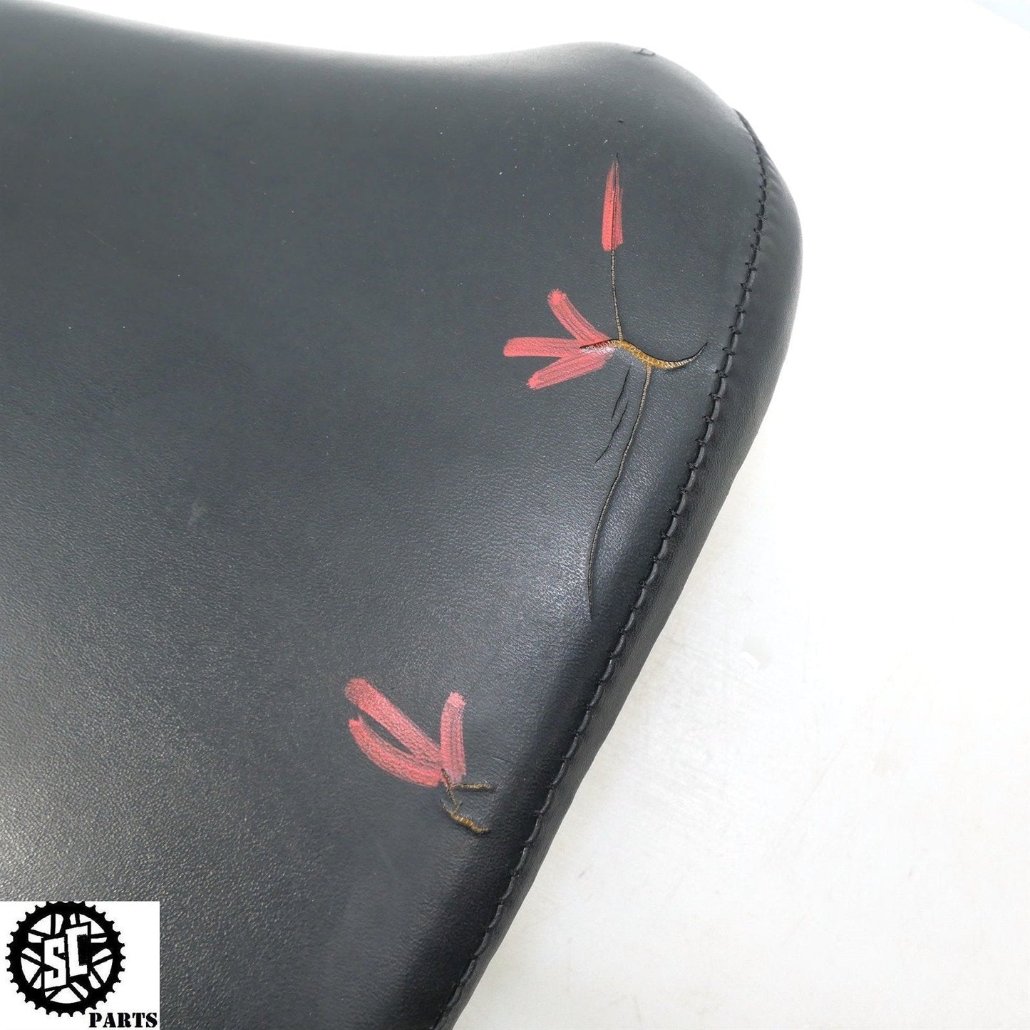 02 03 HONDA CBR954RR FRONT SEAT H29 - SALVAGECYCLEPARTS