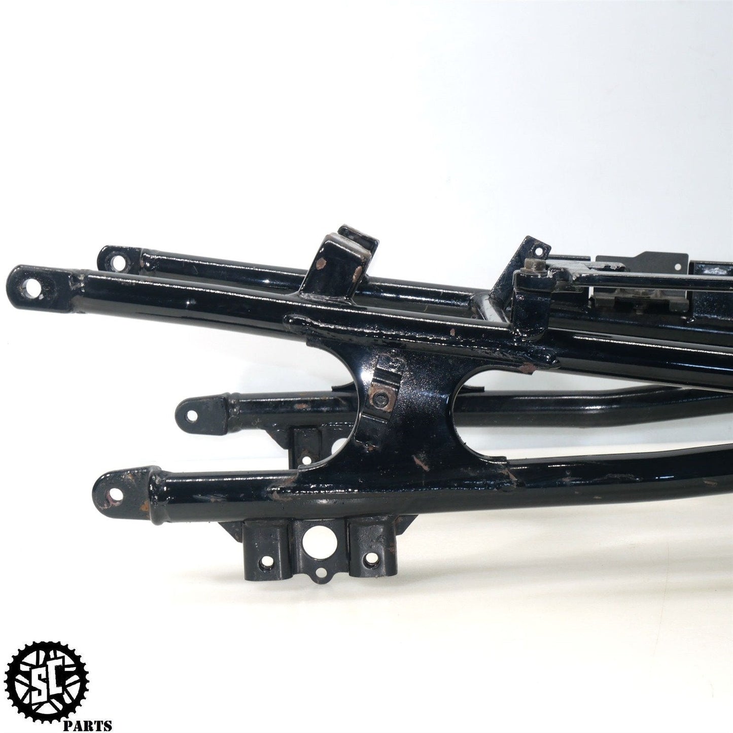 02 - 05 KAWASAKI ZZR1200 REAR SUBFRAME BACK TAIL K59 - SALVAGECYCLEPARTS