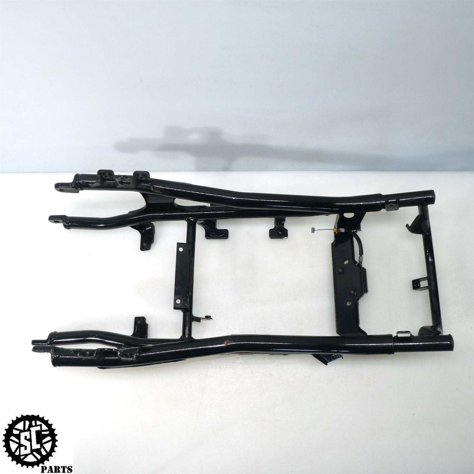 02 - 05 KAWASAKI ZZR1200 REAR SUBFRAME BACK TAIL K59 - SALVAGECYCLEPARTS