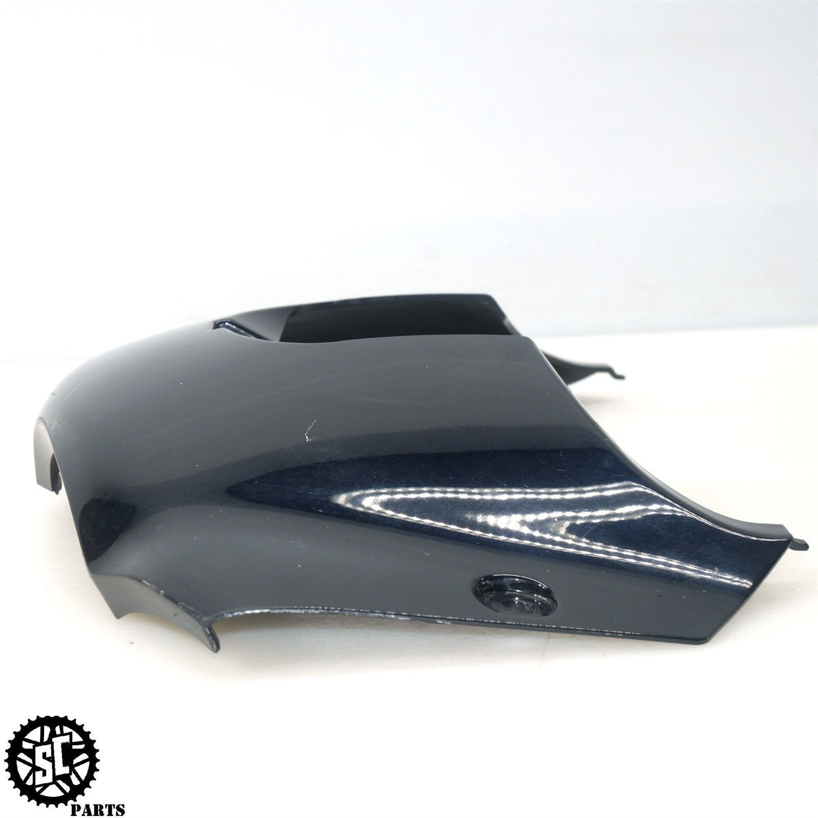 02 - 05 KAWASAKI ZZR1200 REAR TAIL LIGHT FAIRING LOWER K59 - SALVAGECYCLEPARTS