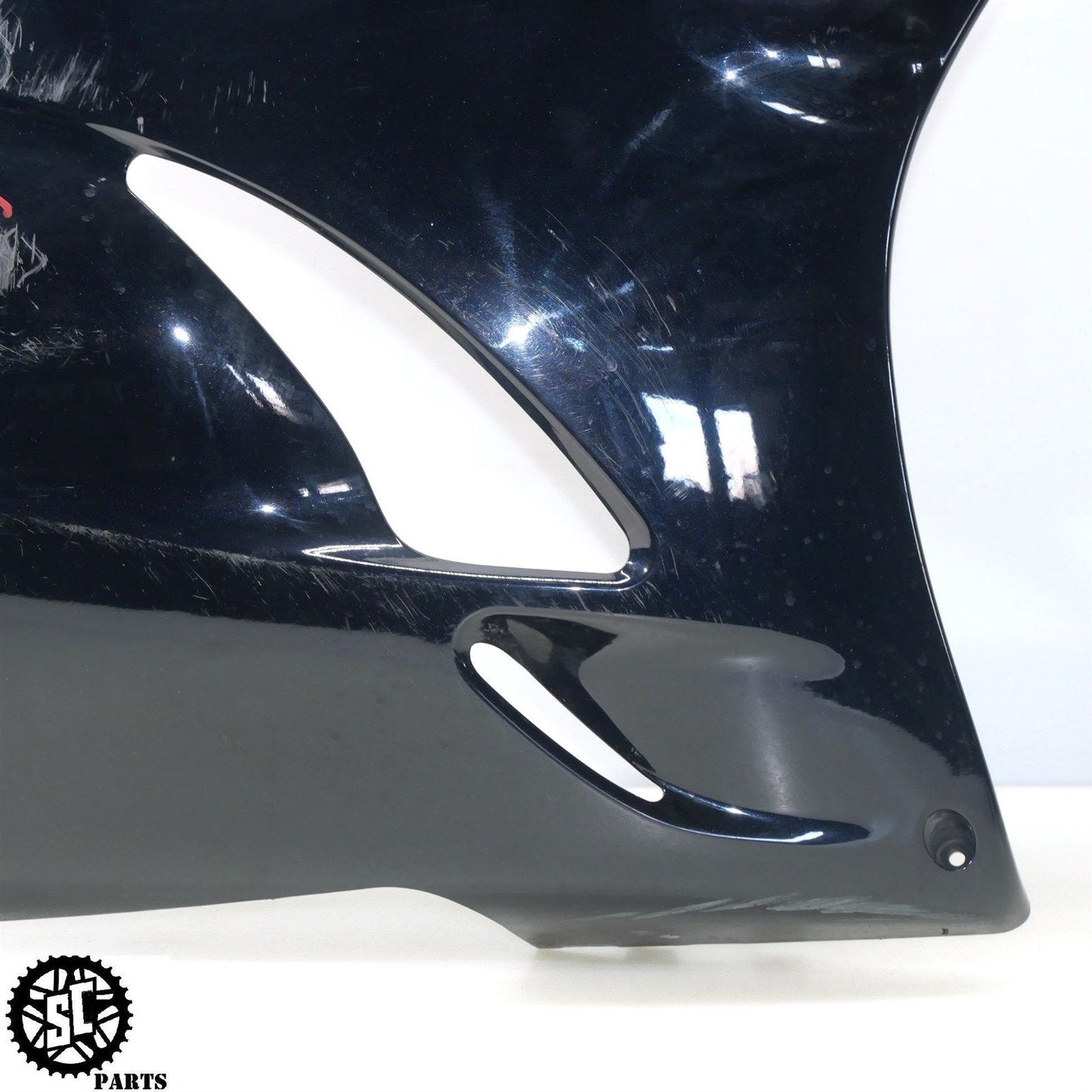 02 - 05 KAWASAKI ZZR1200 RIGHT SIDE FAIRING K59 - SALVAGECYCLEPARTS