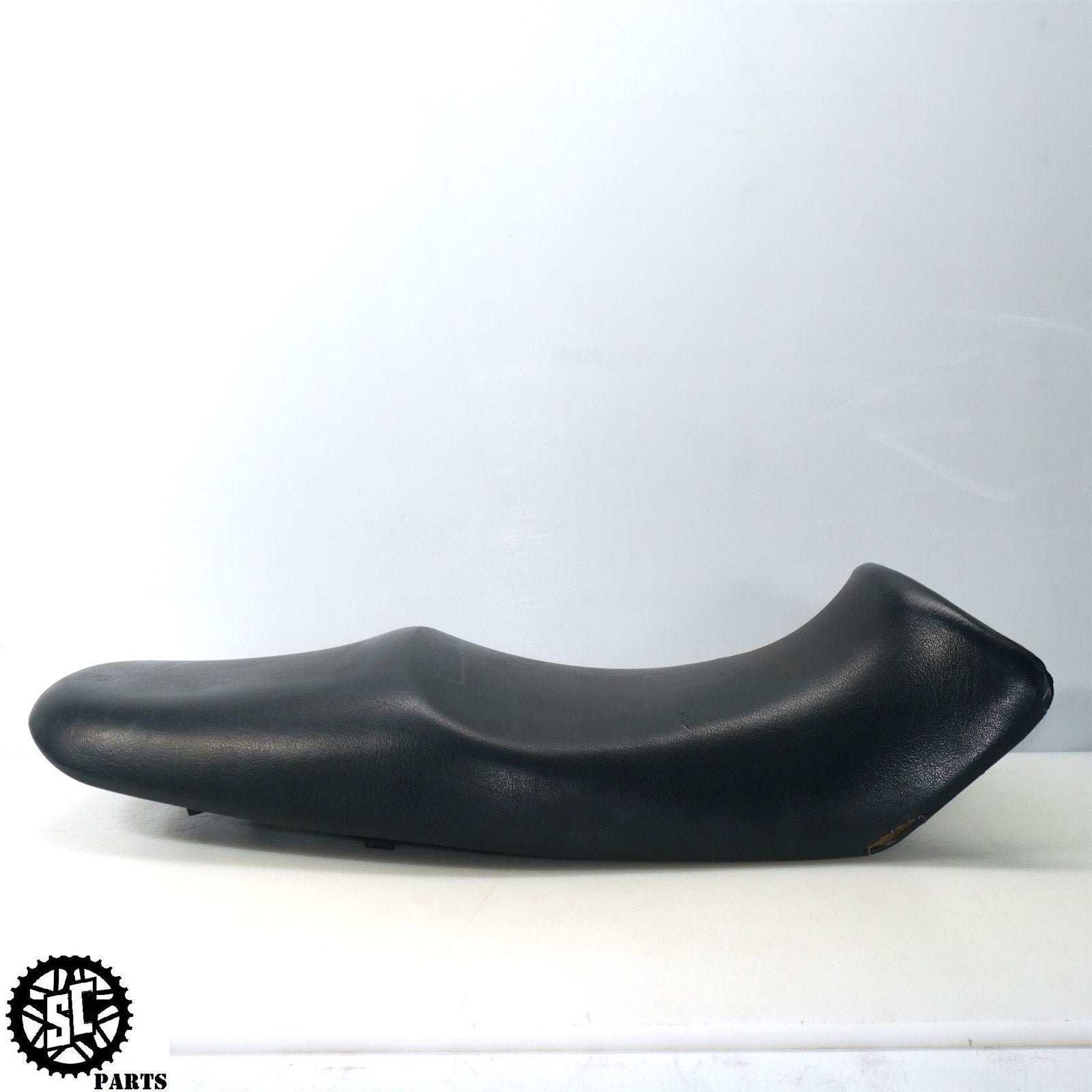 02 - 05 KAWASAKI ZZR1200 SEAT K59 - SALVAGECYCLEPARTS