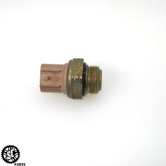 03 04 2003 KAWASAKI NINJA ZX6R 636 FAN SWITCH RADIATOR TEMP SENSOR K07 - SALVAGECYCLEPARTS