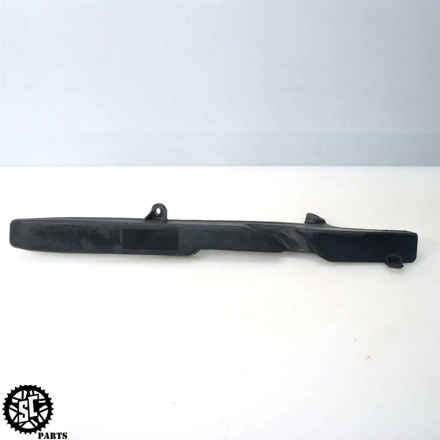 03 04 HONDA CBR600RR CHAIN GUARD H43 - SALVAGECYCLEPARTS